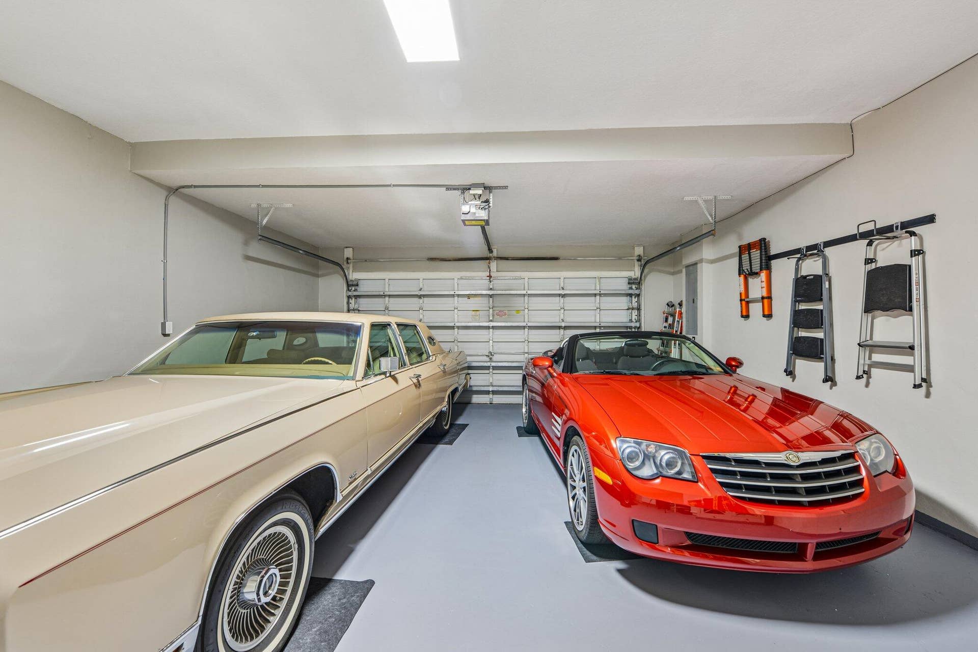 692 W Palm Aire Drive, Pompano Beach, FL 33069 Great Garage Space !