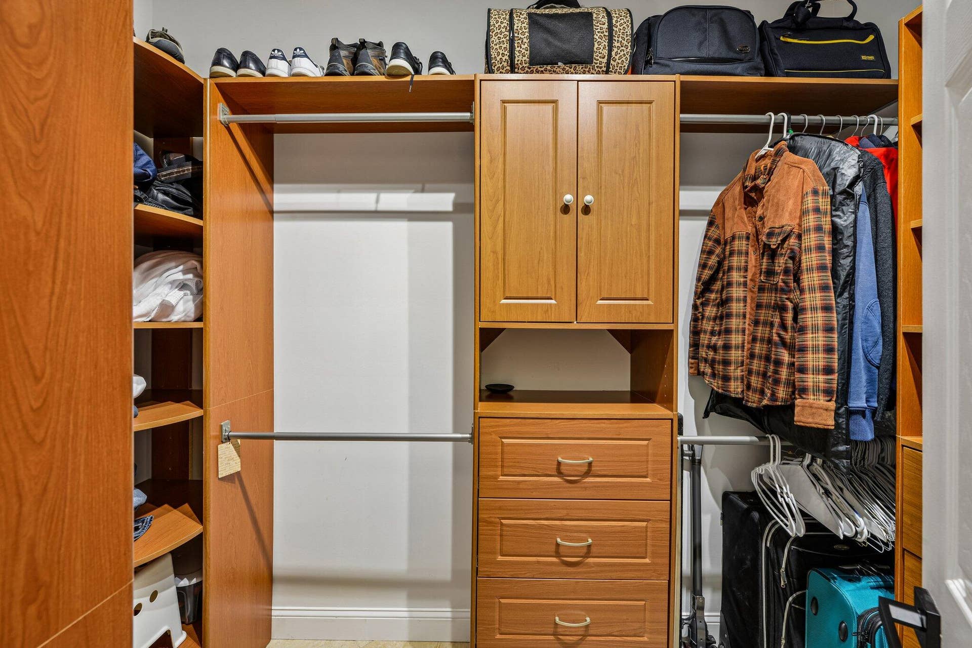 692 W Palm Aire Drive, Pompano Beach, FL 33069 1 Of 3 Primary Closets