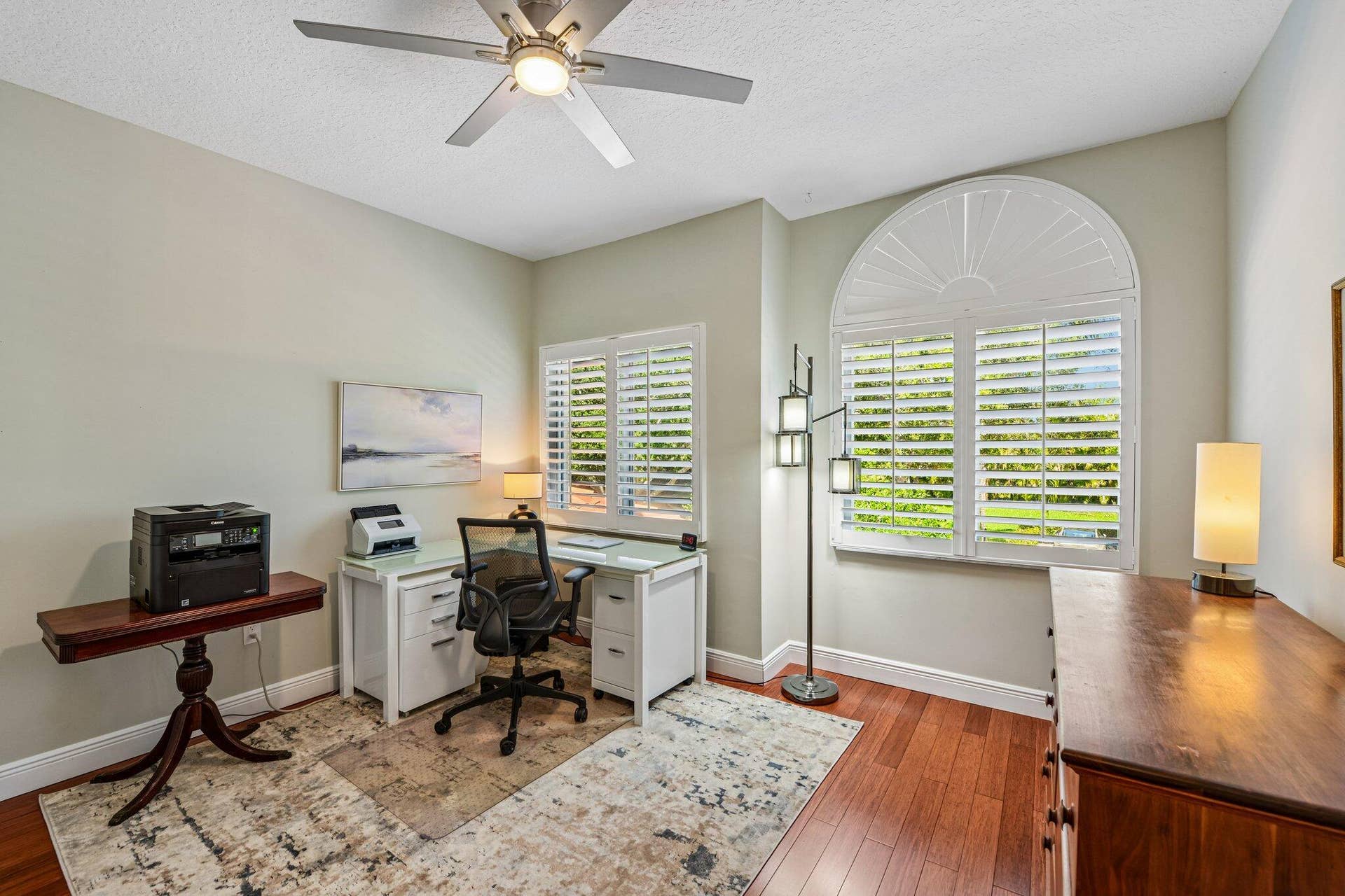 692 W Palm Aire Drive, Pompano Beach, FL 33069 Nice Size Upstairs Bedroom