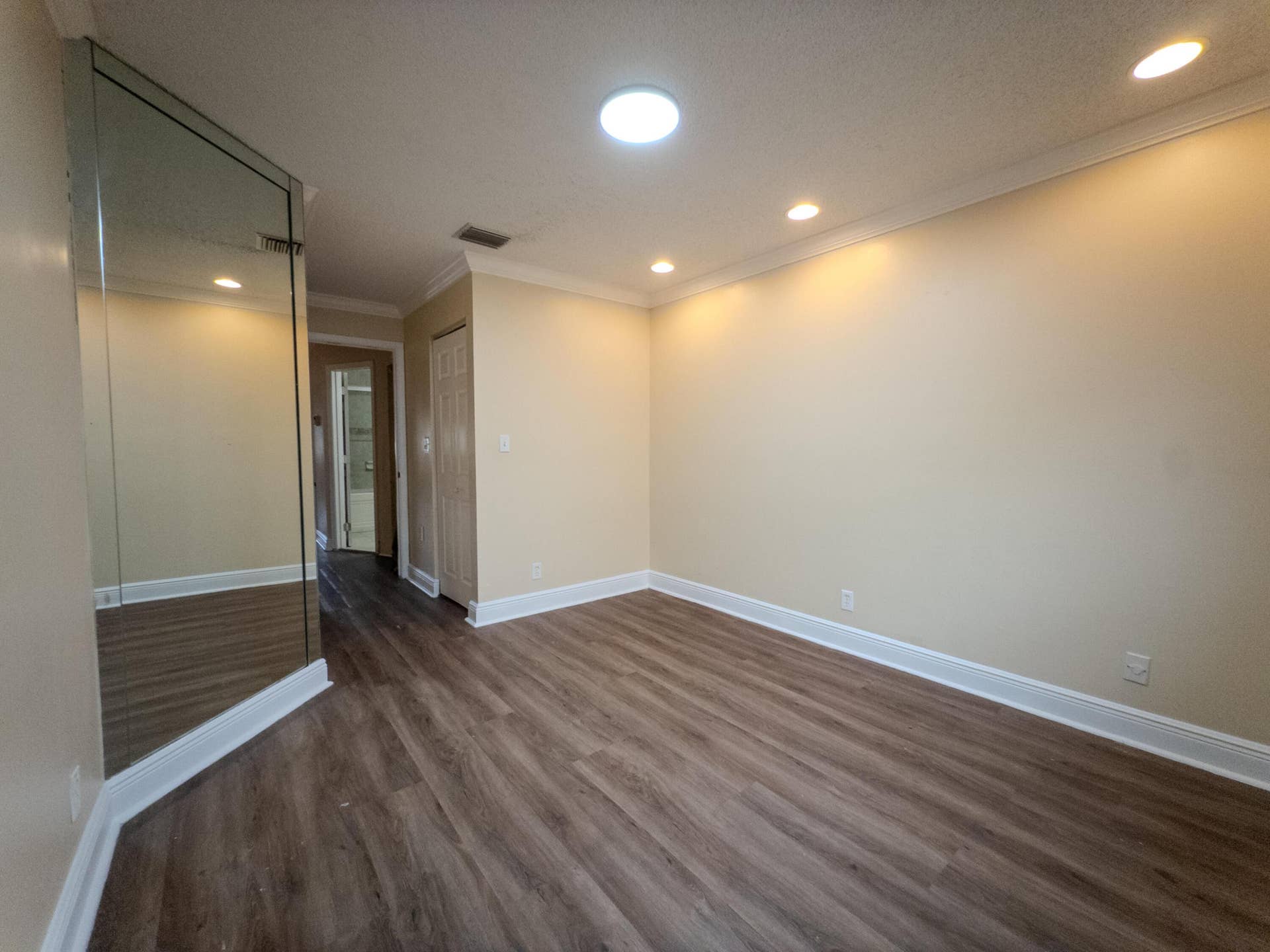 2011 E Discovery Cir E, Deerfield Beach, FL 33442 Bedroom 2