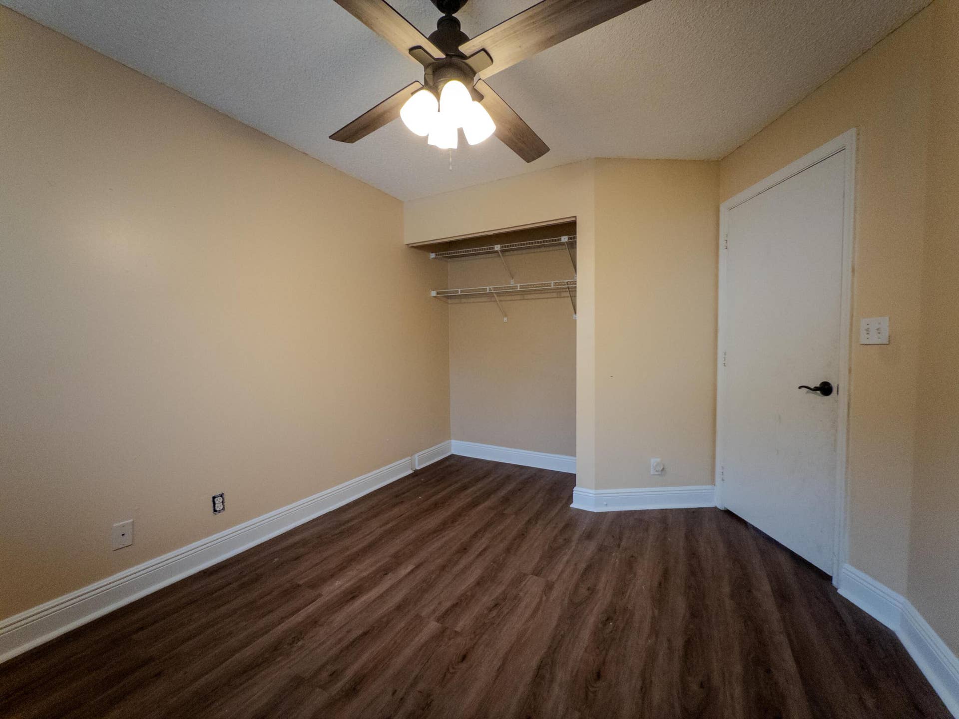 2011 E Discovery Cir E, Deerfield Beach, FL 33442 Bedroom 3