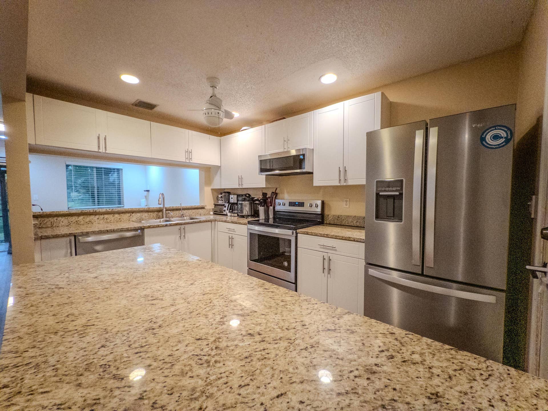2011 E Discovery Cir E, Deerfield Beach, FL 33442 APC_2844
