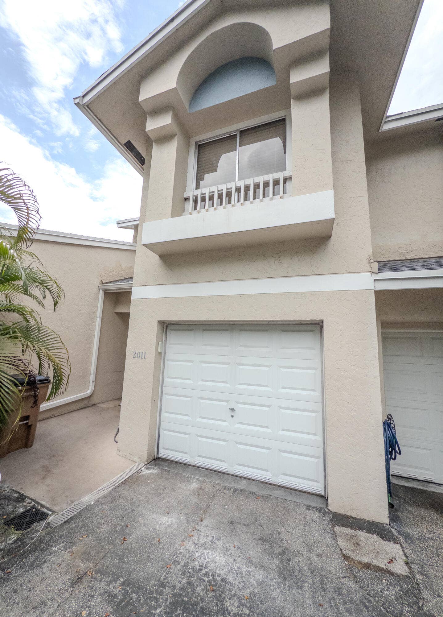 2011 E Discovery Cir E, Deerfield Beach, FL 33442 Your new home