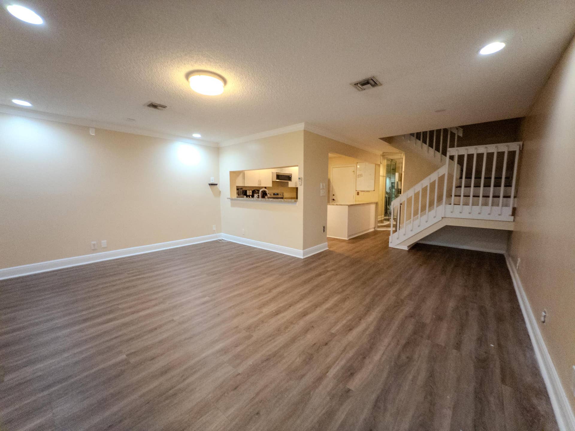 2011 E Discovery Cir E, Deerfield Beach, FL 33442 APC_2807
