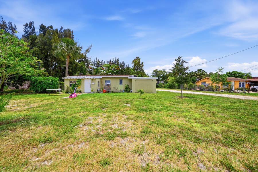 Property photo for 700 SW 8th Street, Pompano Beach, FL
