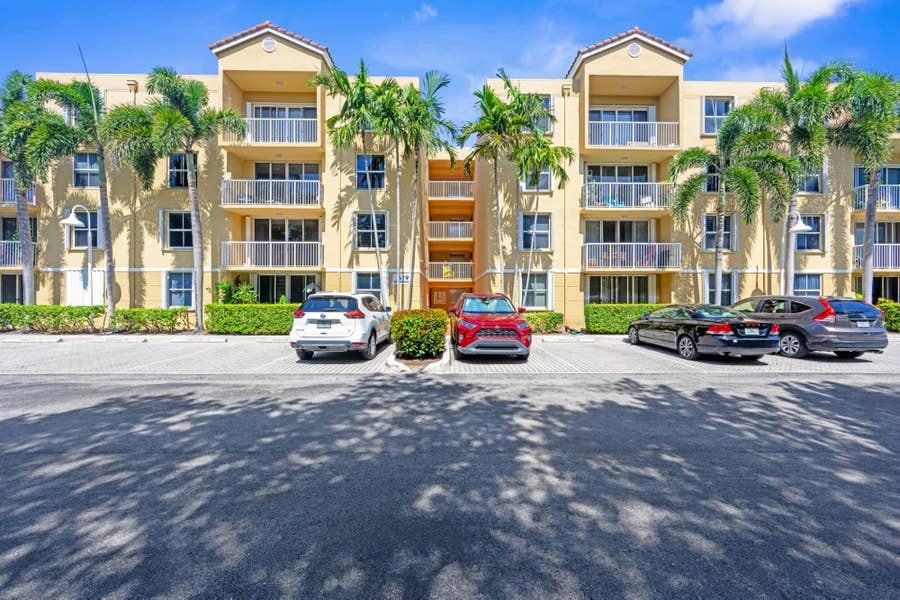 Property photo for 619 E Sheridan Street, #106, Dania Beach, FL