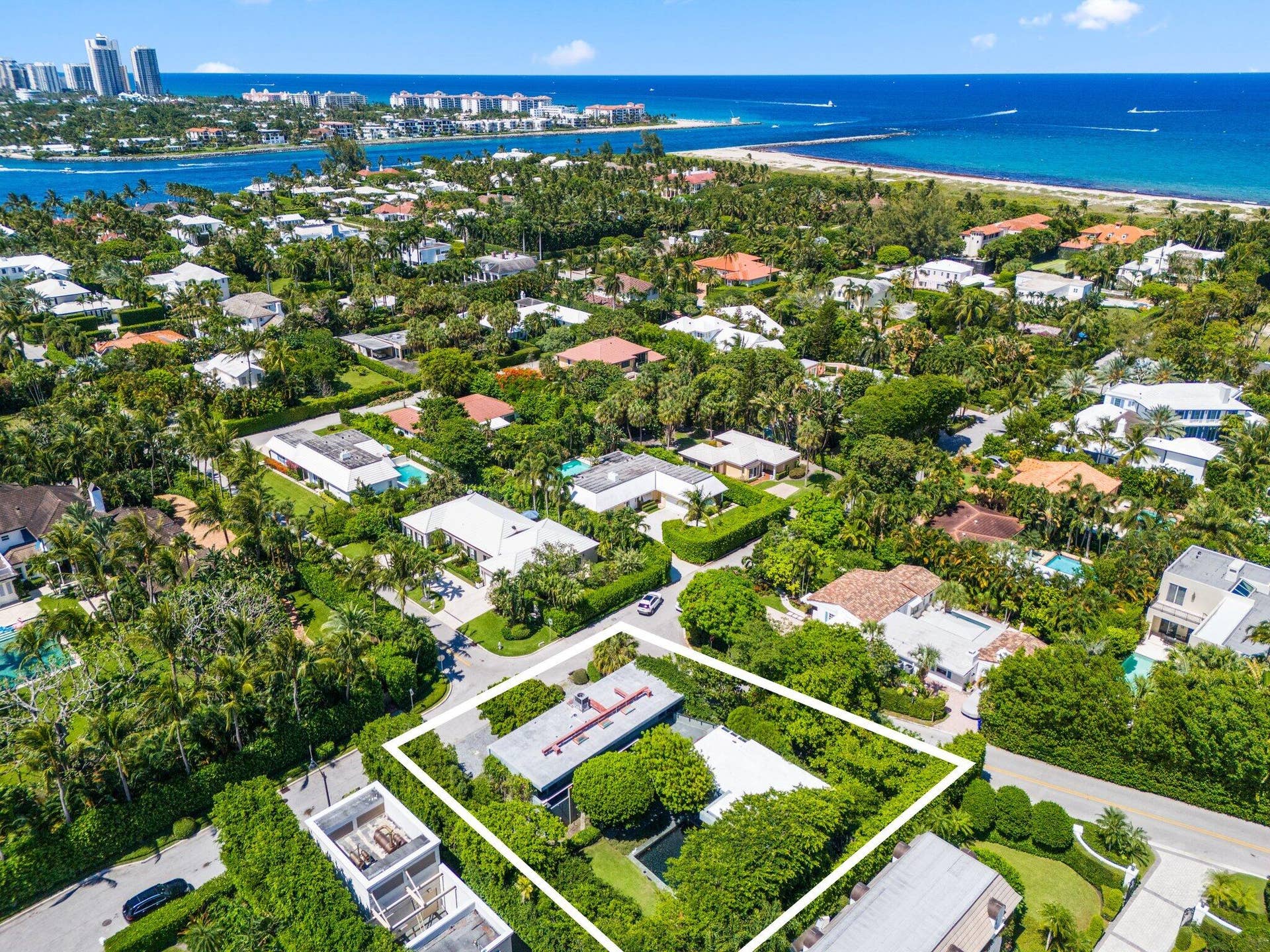 1496 N Lake Way, Palm Beach, FL 33480 1496 North Lake Way - 21.jpg-SMALL