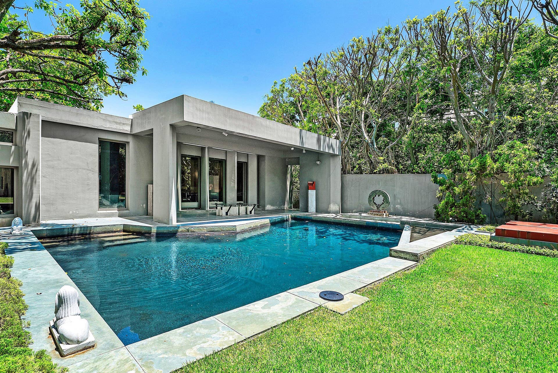 1496 N Lake Way, Palm Beach, FL 33480 047-1496NorthLakeWay-PalmBeach-FL-33480-