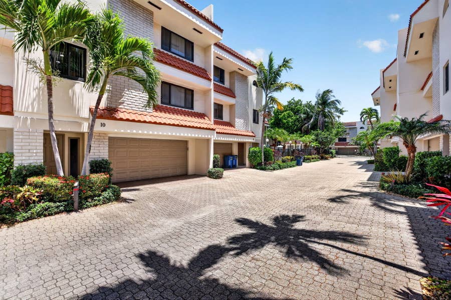 Property photo for 1401 NE 9th Street, #10, Fort Lauderdale, FL