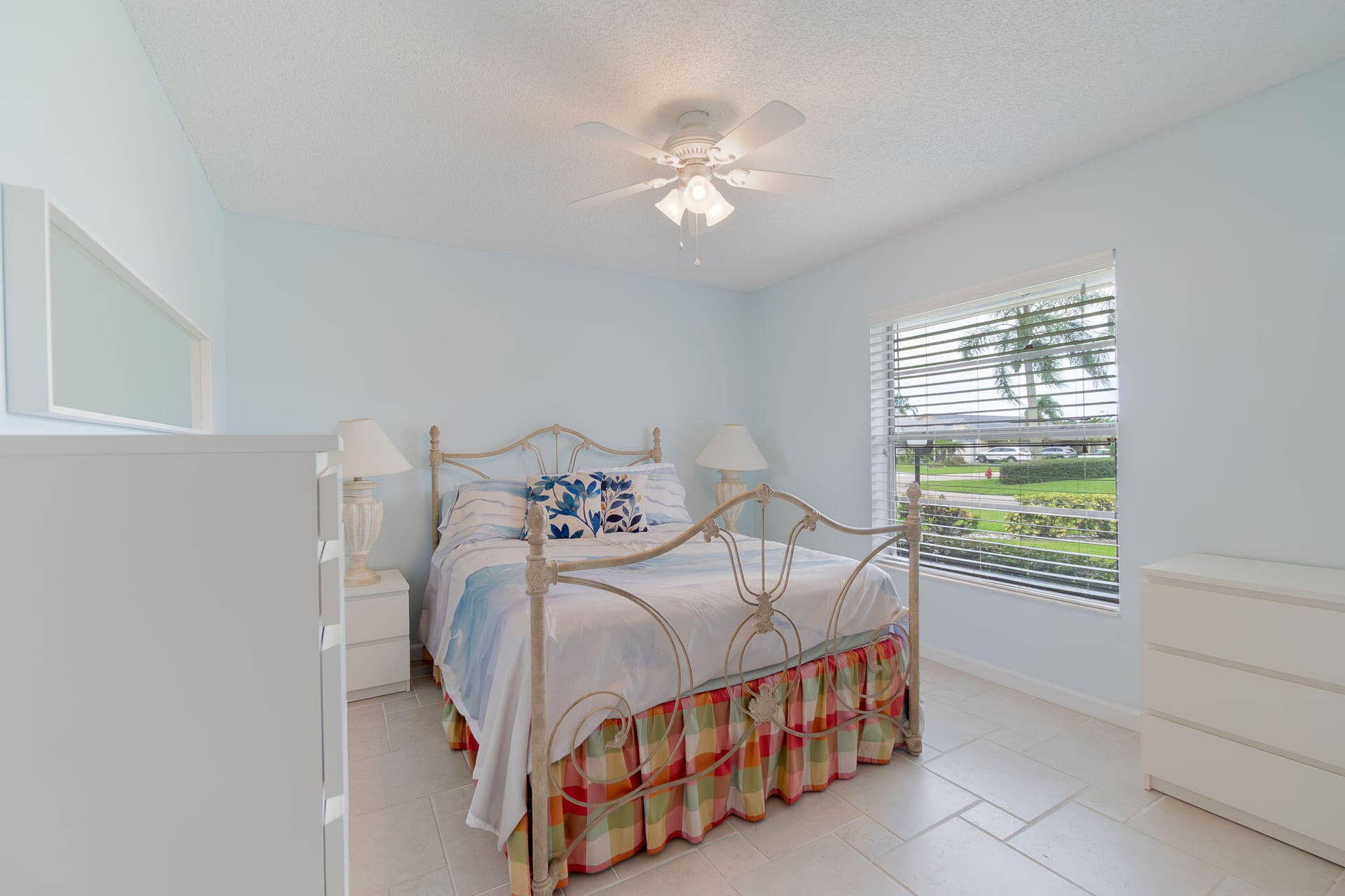 5487 Crystal Anne Drive, West Palm Beach, FL 33417 Guest 1
