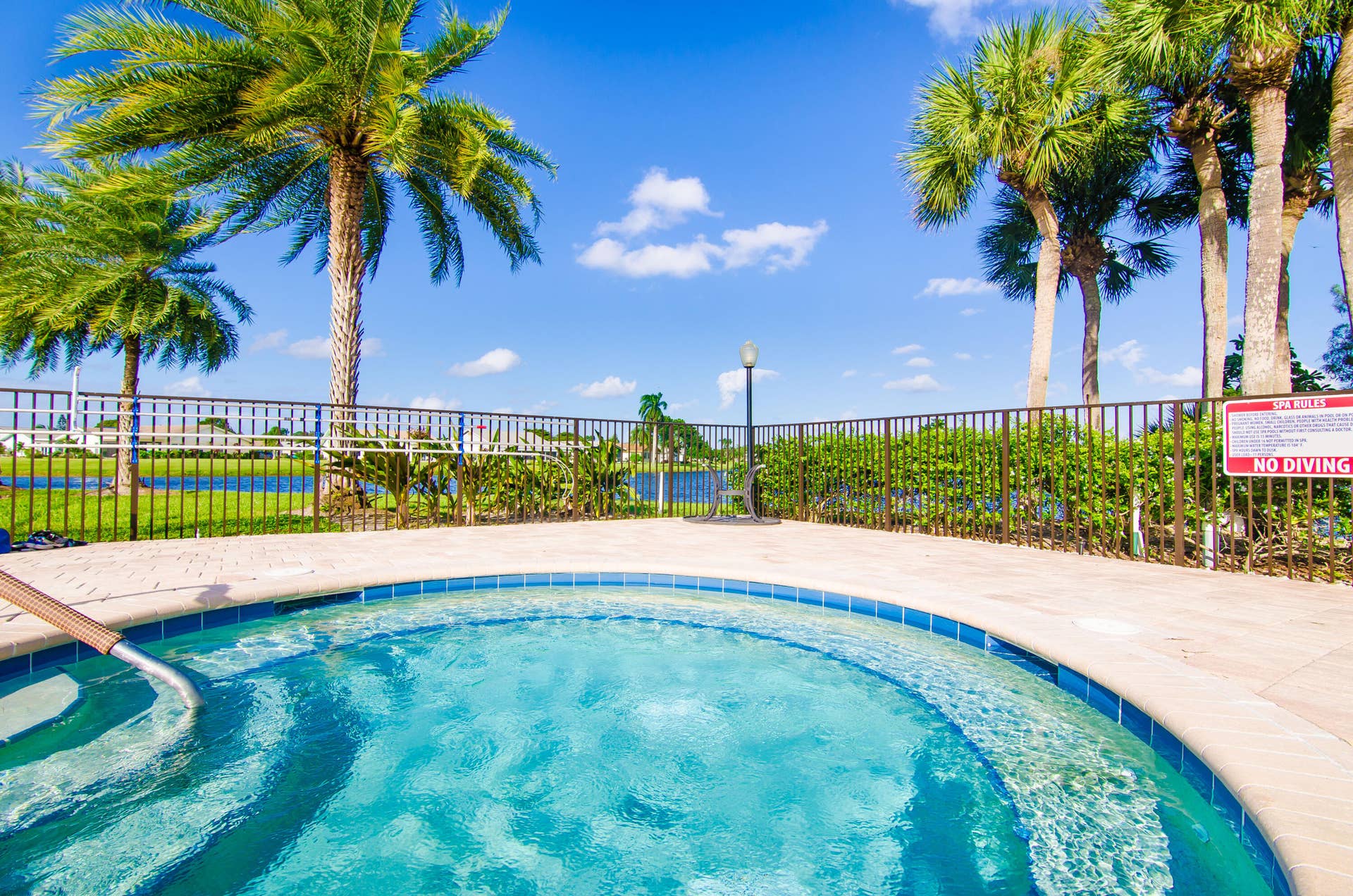 5487 Crystal Anne Drive, West Palm Beach, FL 33417 Hot Tub