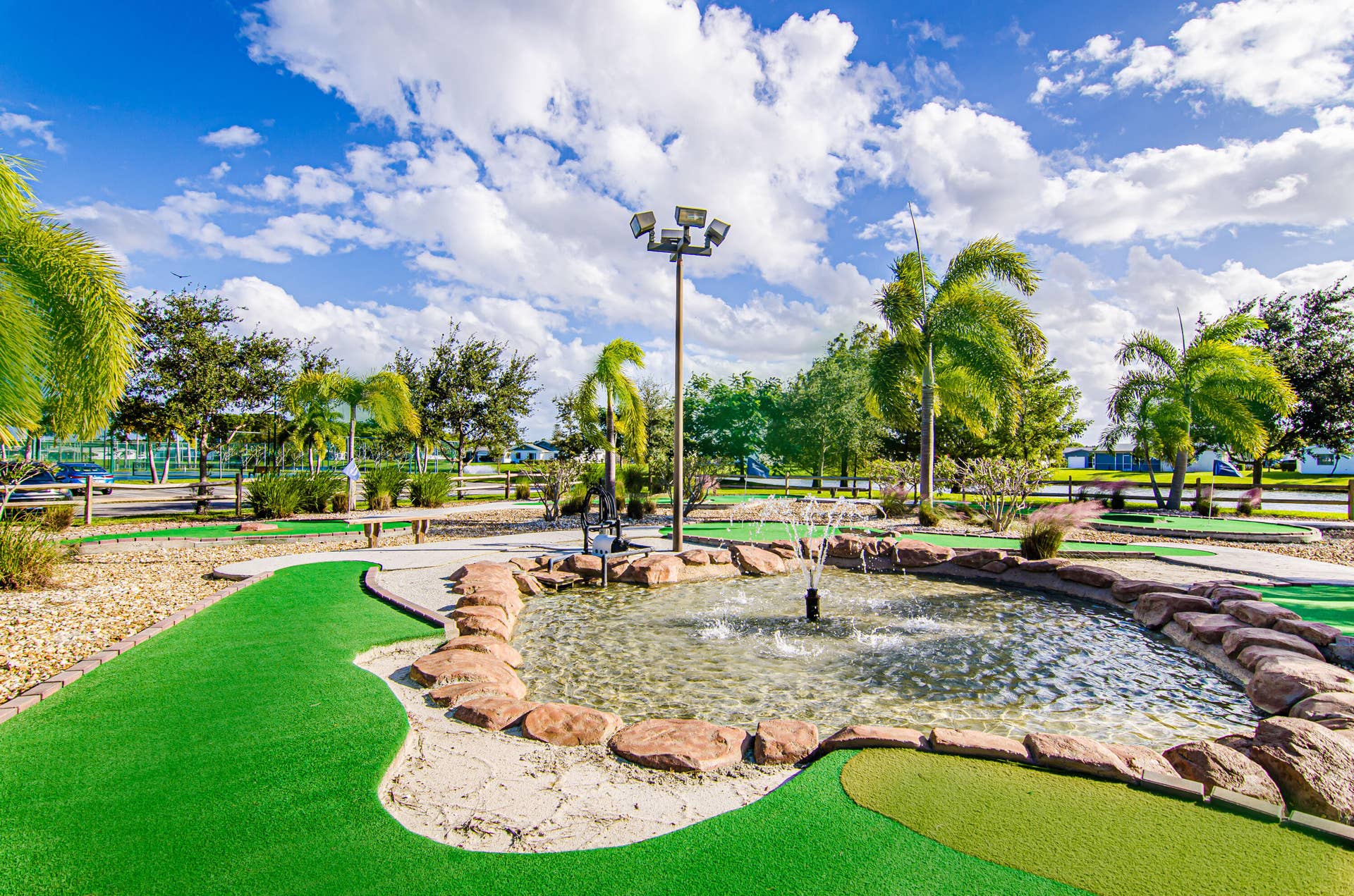 5487 Crystal Anne Drive, West Palm Beach, FL 33417 Mini Golf