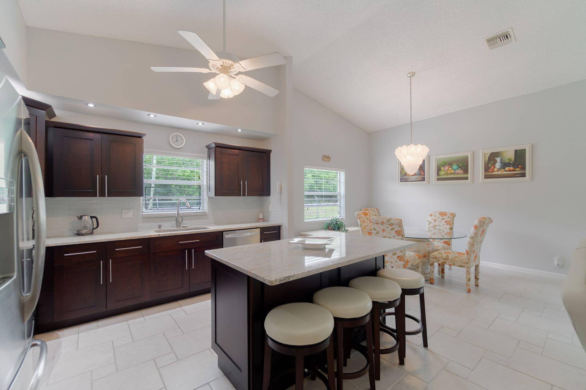 5487 Crystal Anne Drive, West Palm Beach, FL 33417 Kitchen