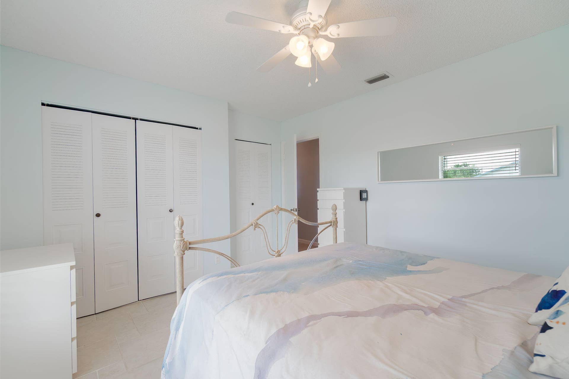 5487 Crystal Anne Drive, West Palm Beach, FL 33417 Guest 1