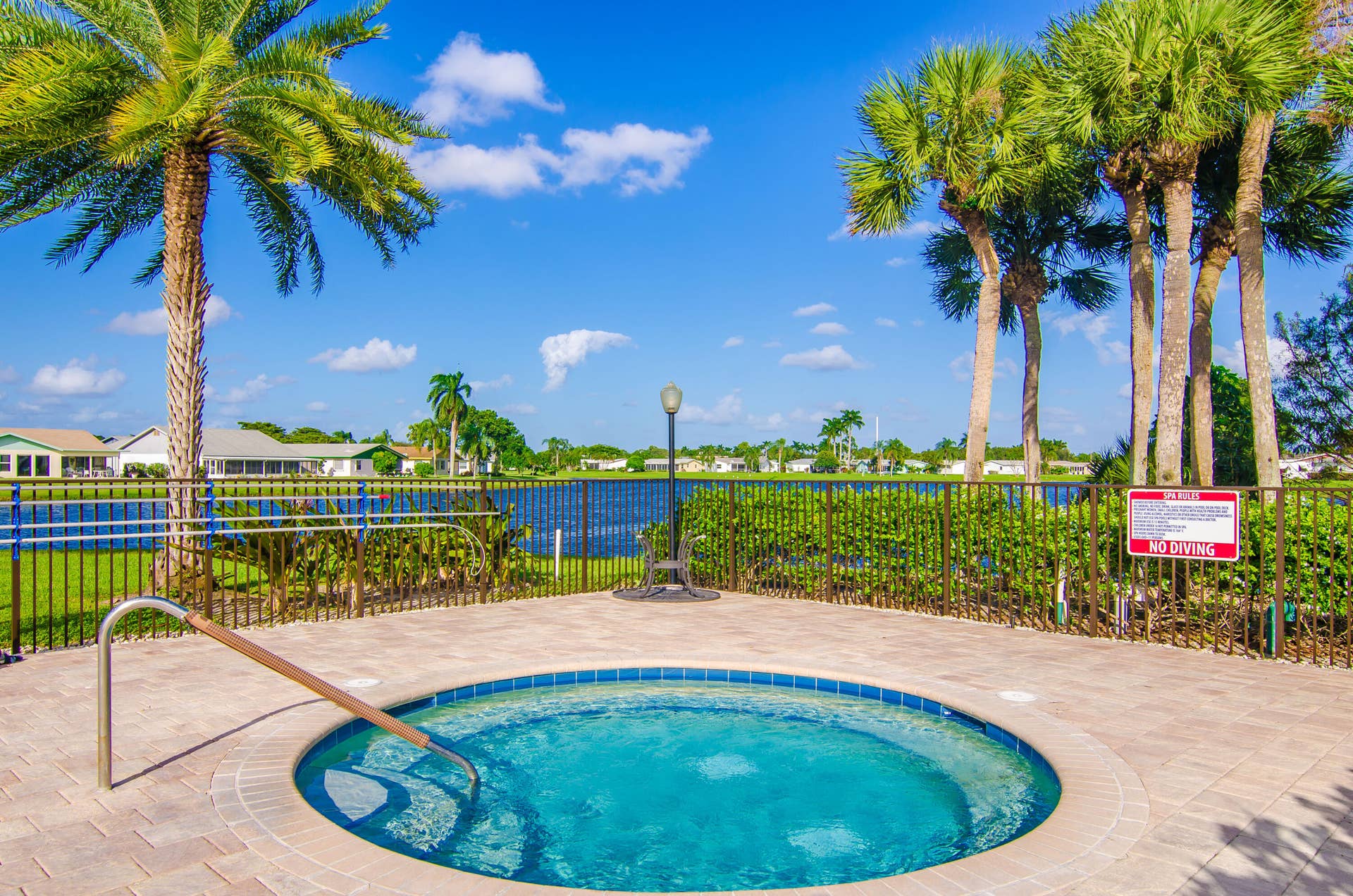 5487 Crystal Anne Drive, West Palm Beach, FL 33417 Hot Tub
