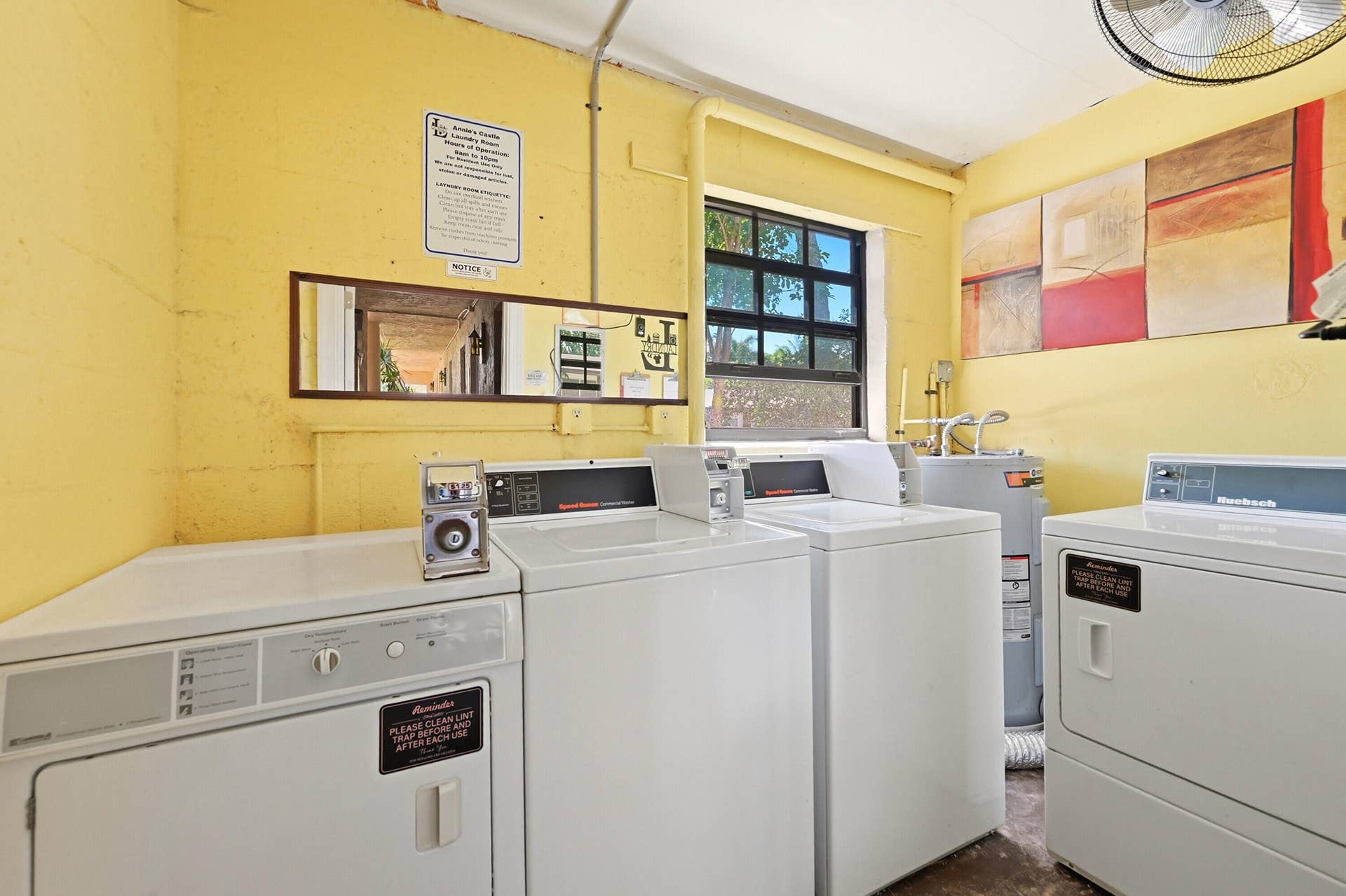 905 NE 28th Street, #206, Wilton Manors, FL 33334 Community laundry room conveniently located within the complex.