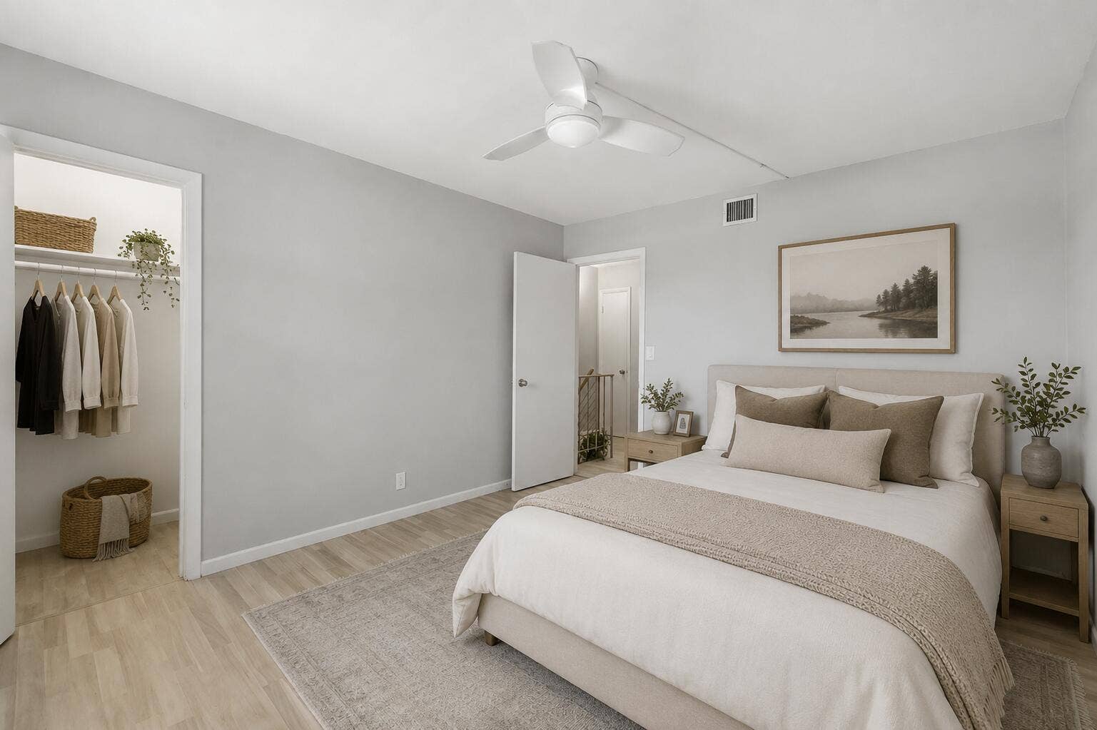 905 NE 28th Street, #206, Wilton Manors, FL 33334 Virtually staged bedroom offering a comfortable and inviting space for rest and relaxation.