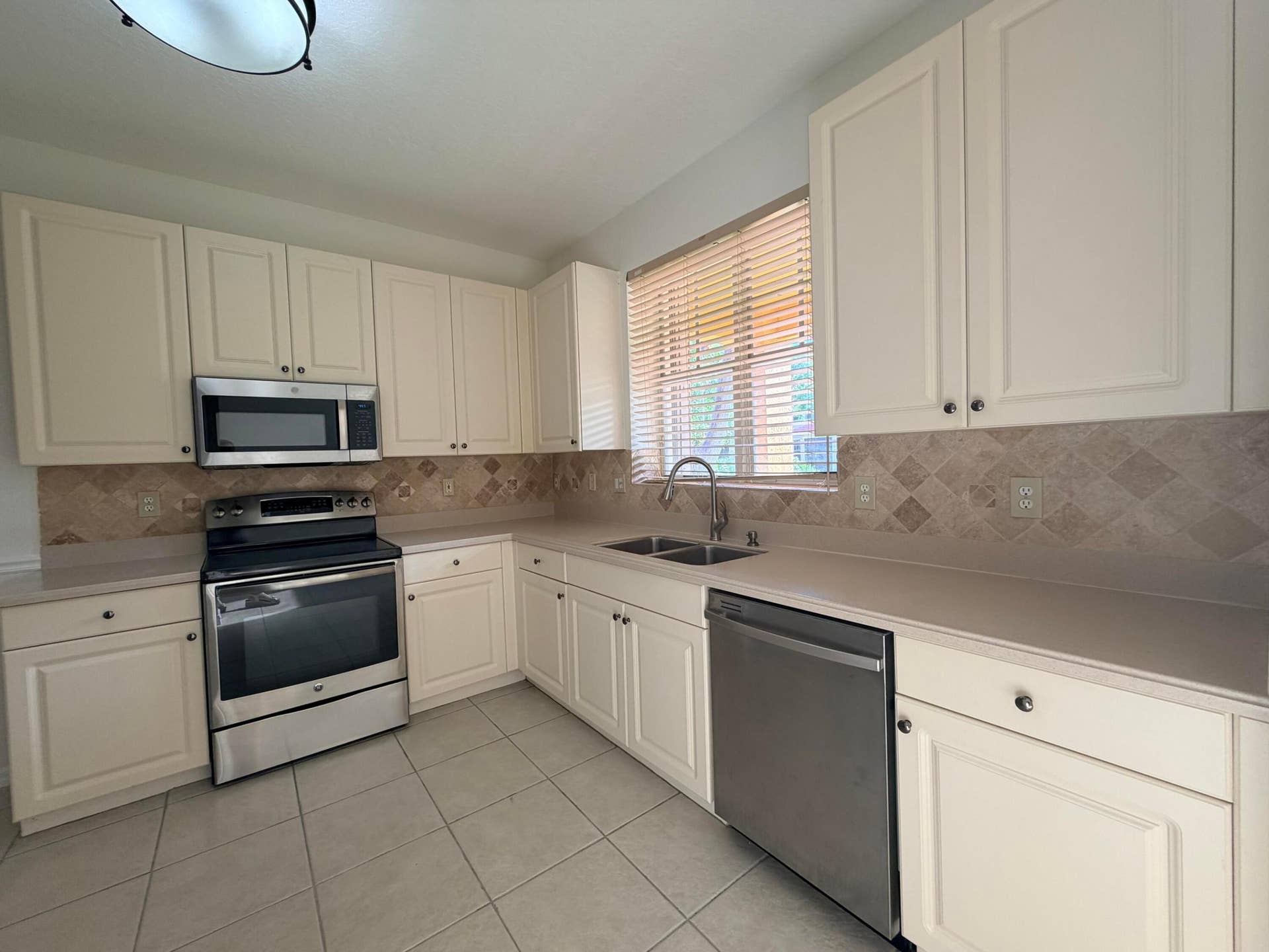 5772 NW 119th Drive, Coral Springs, Coral Springs, FL 33076 2026-06-12 16.49.23