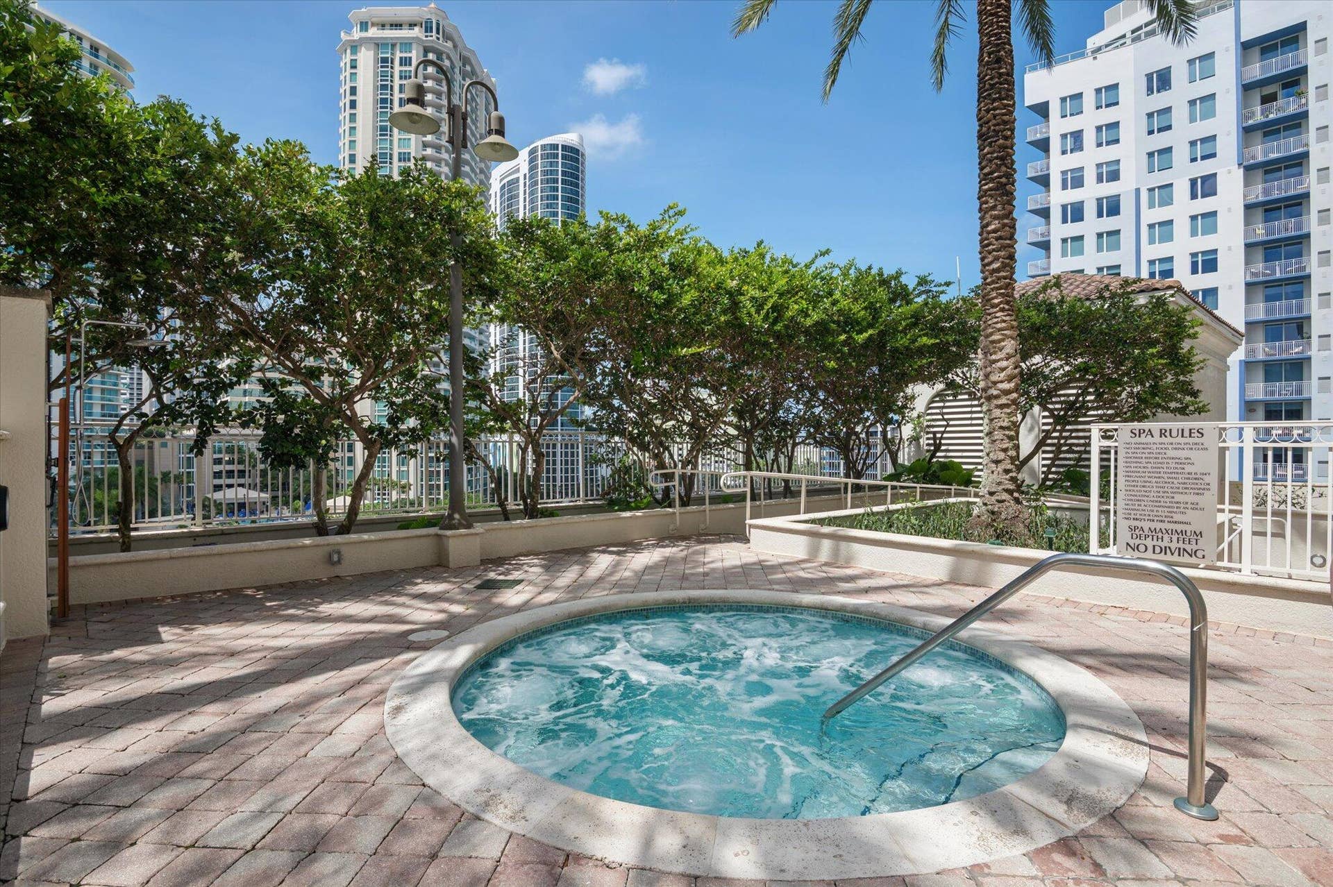 511 SE 5th Avenue, #2110, Fort Lauderdale, FL 33301 6th FL Zen Garden - Jacuzzi