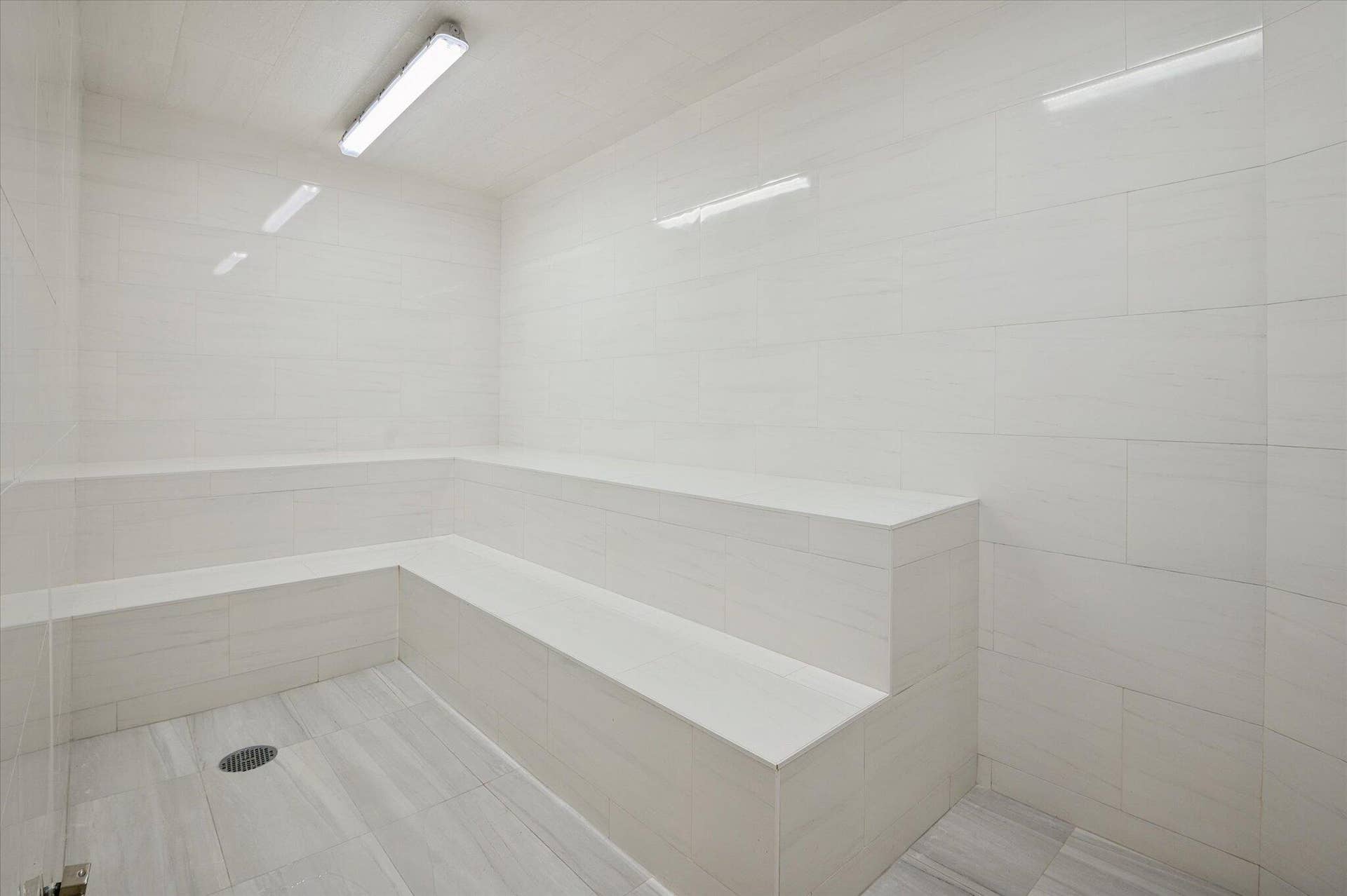 511 SE 5th Avenue, #2110, Fort Lauderdale, FL 33301 6th FL Zen Garden - Steam Room