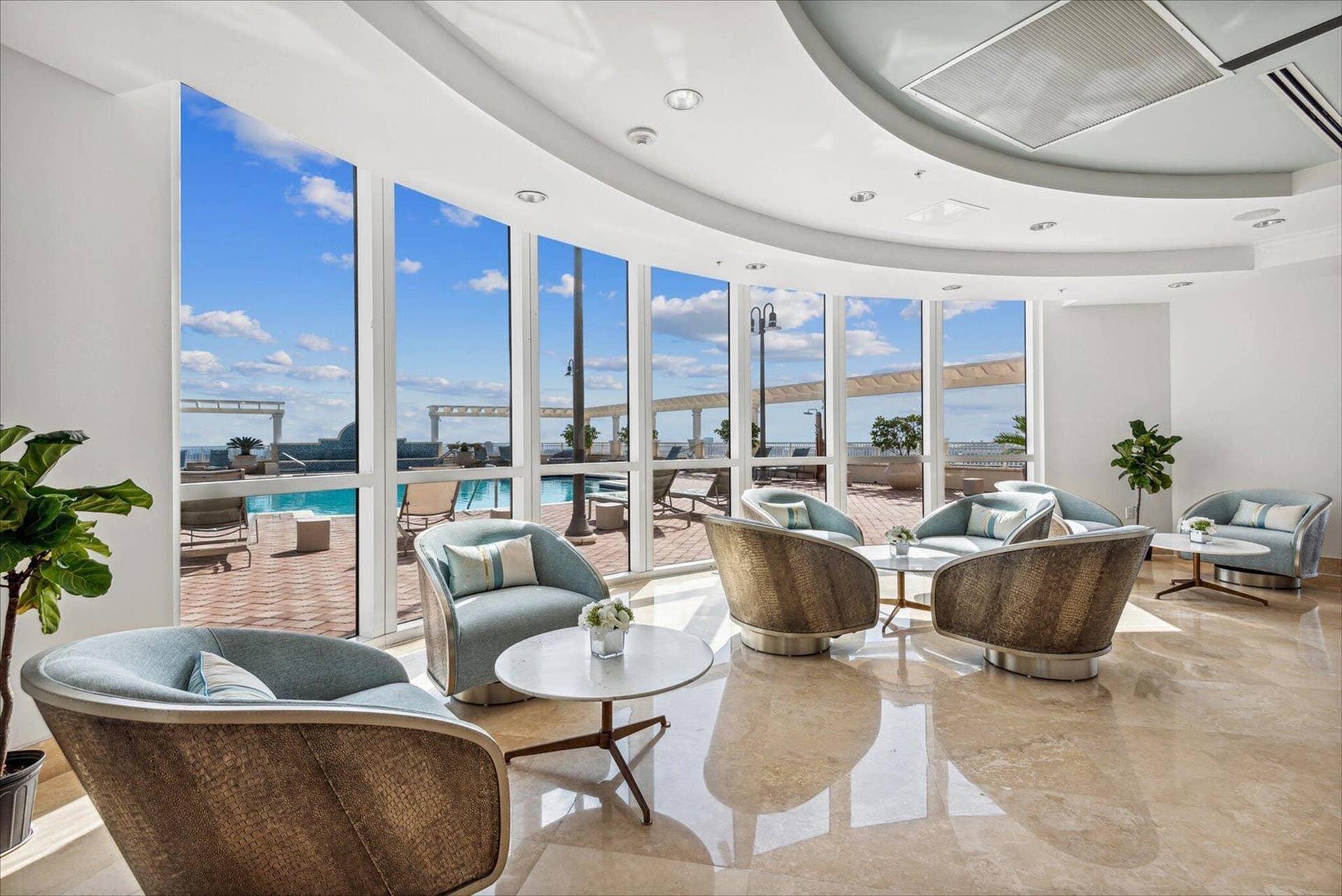 511 SE 5th Avenue, #2110, Fort Lauderdale, FL 33301 Rooftop Sky Lounge