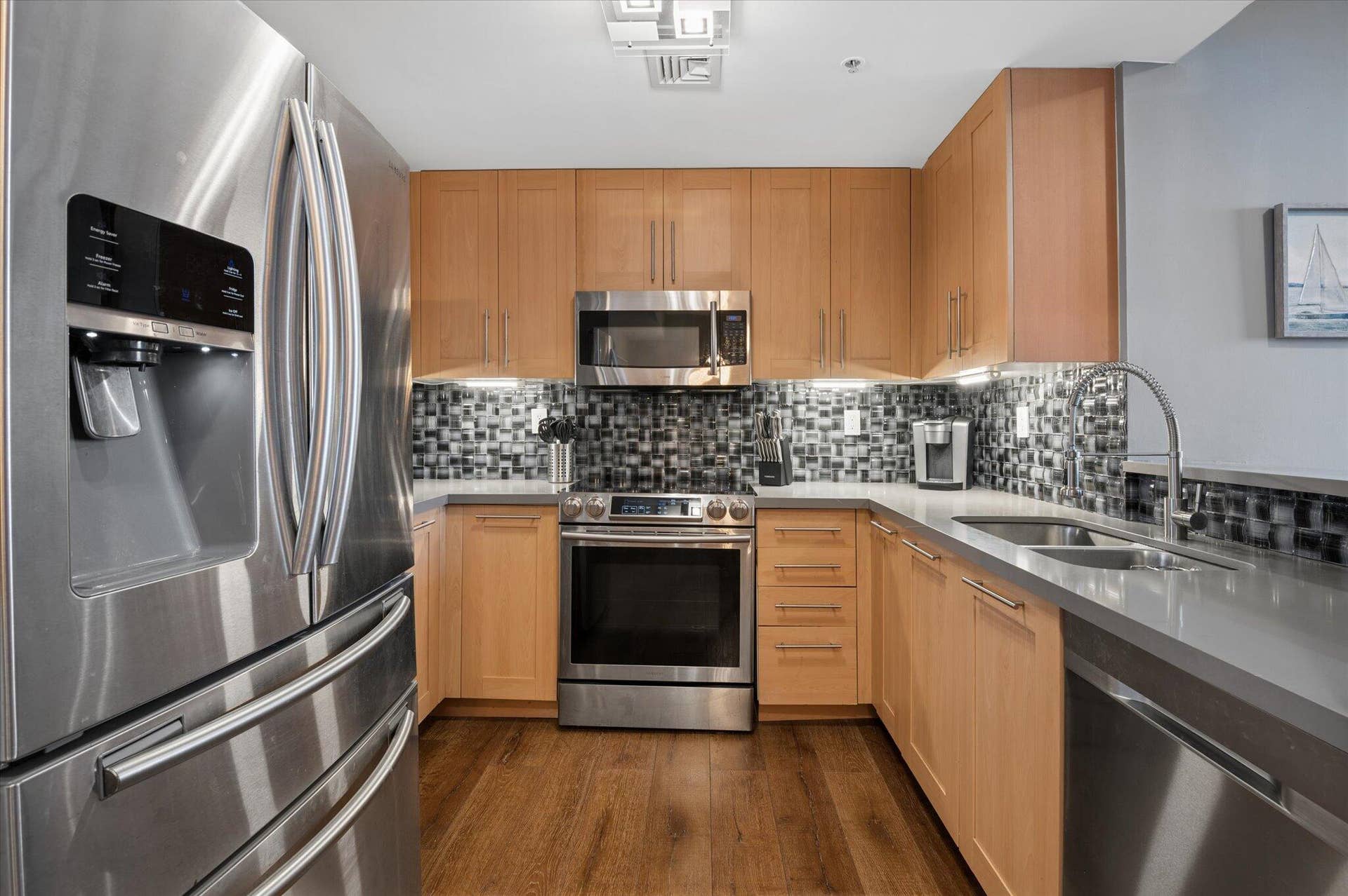 511 SE 5th Avenue, #2110, Fort Lauderdale, FL 33301 Kitchen