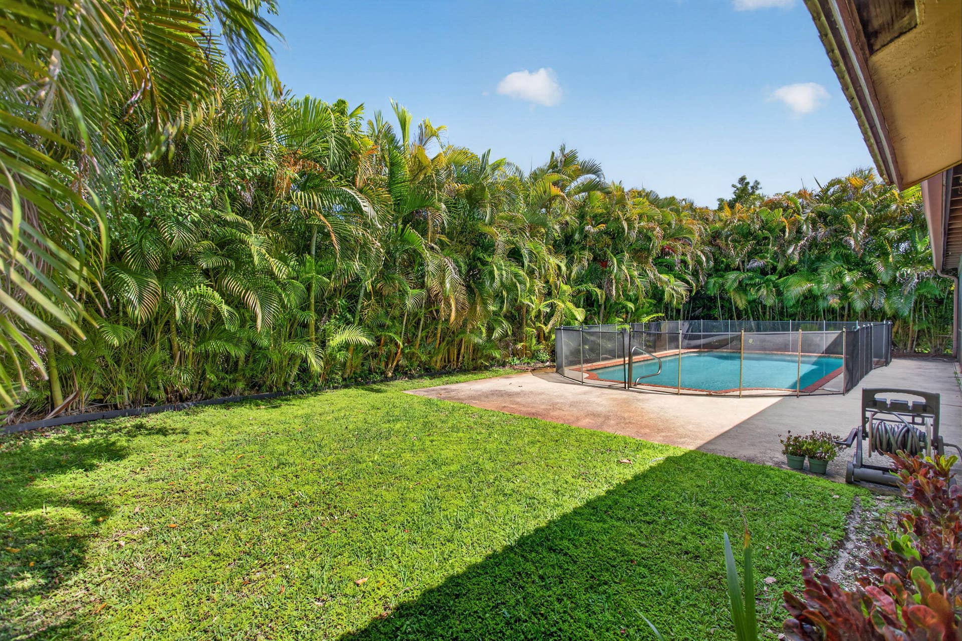 1311 NW 111th Way, Coral Springs, FL 33071 Private yard