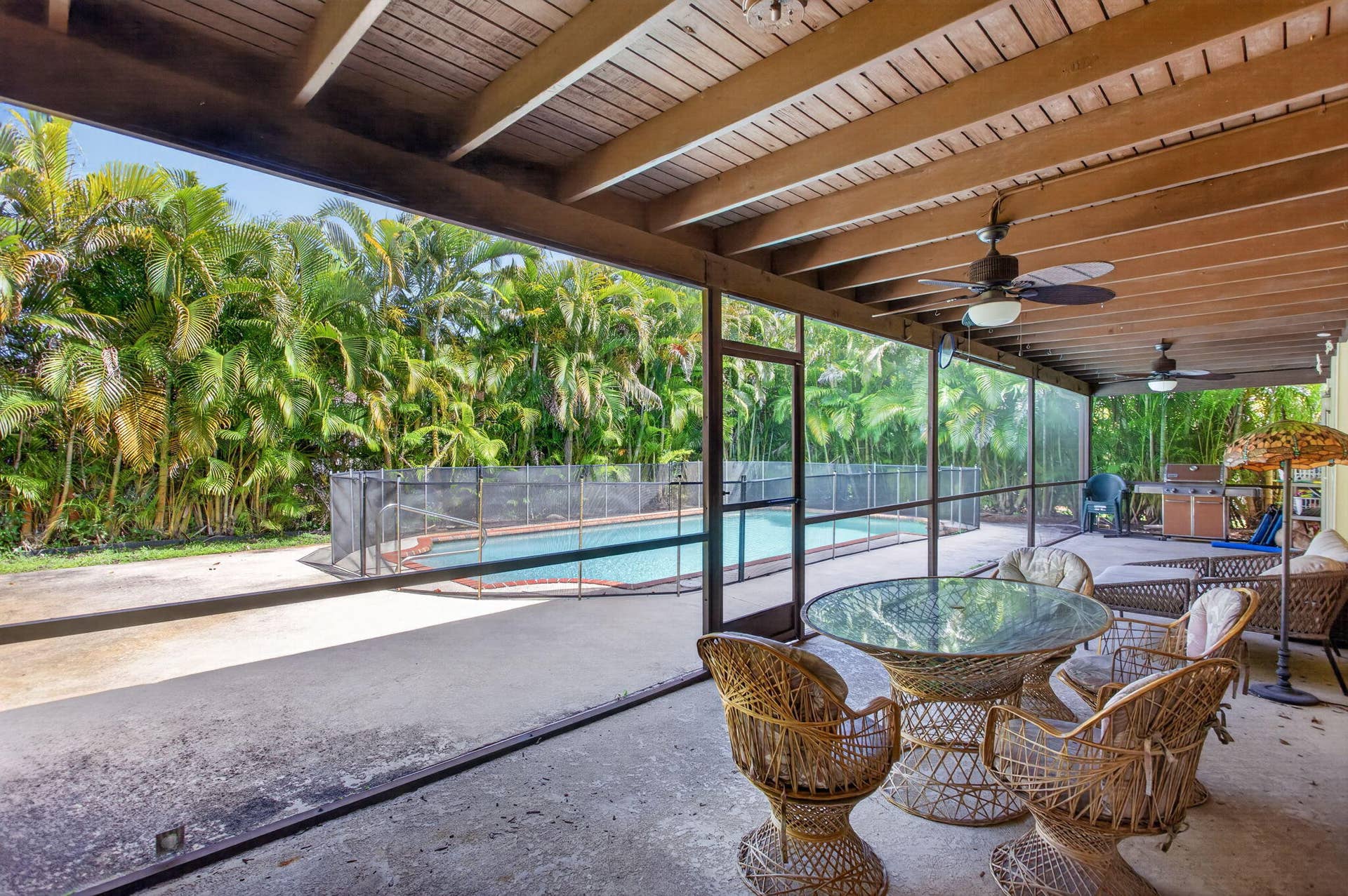 1311 NW 111th Way, Coral Springs, FL 33071 Screen enclosed patio