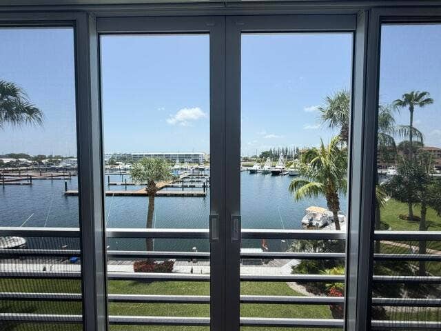 29 Yacht Club Drive, #306, North Palm Beach, North Palm Beach, FL 33408 IMG_8459