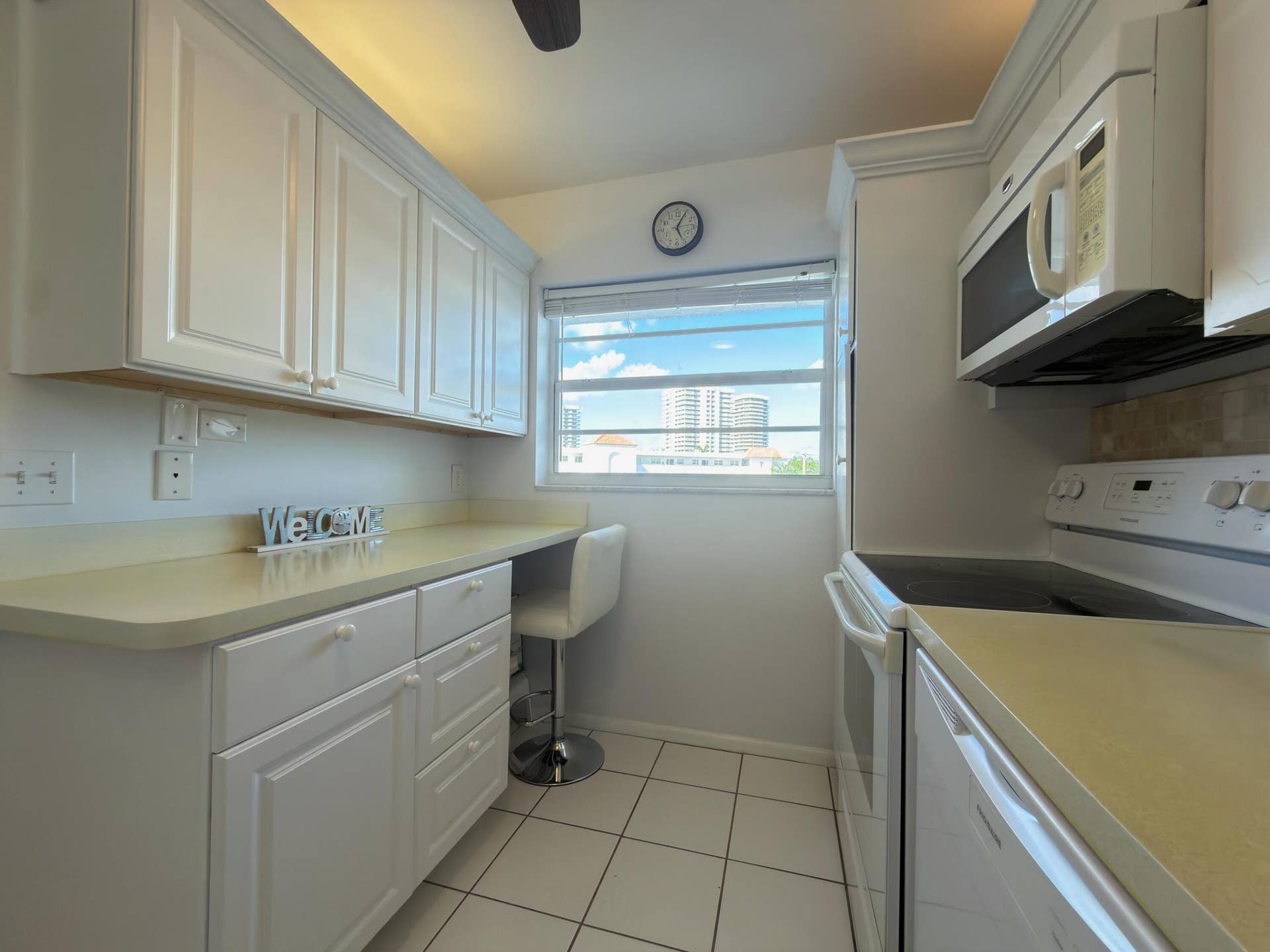 29 Yacht Club Drive, #306, North Palm Beach, North Palm Beach, FL 33408 IMG_7165