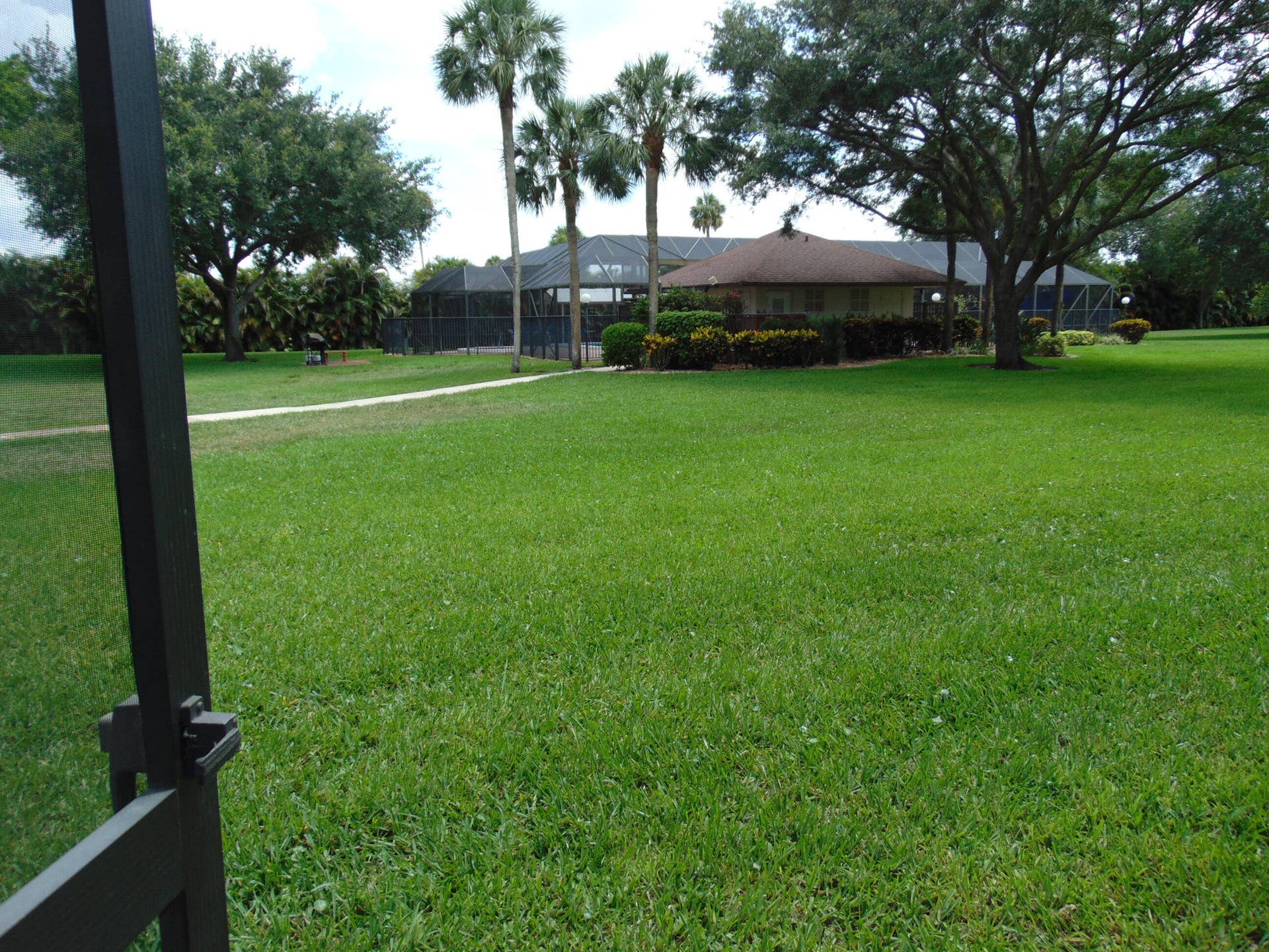 9220 SW 14th Street, #3103, Boca Raton, FL 33428 BACK YARD SCREENED IN POOL AND SPA