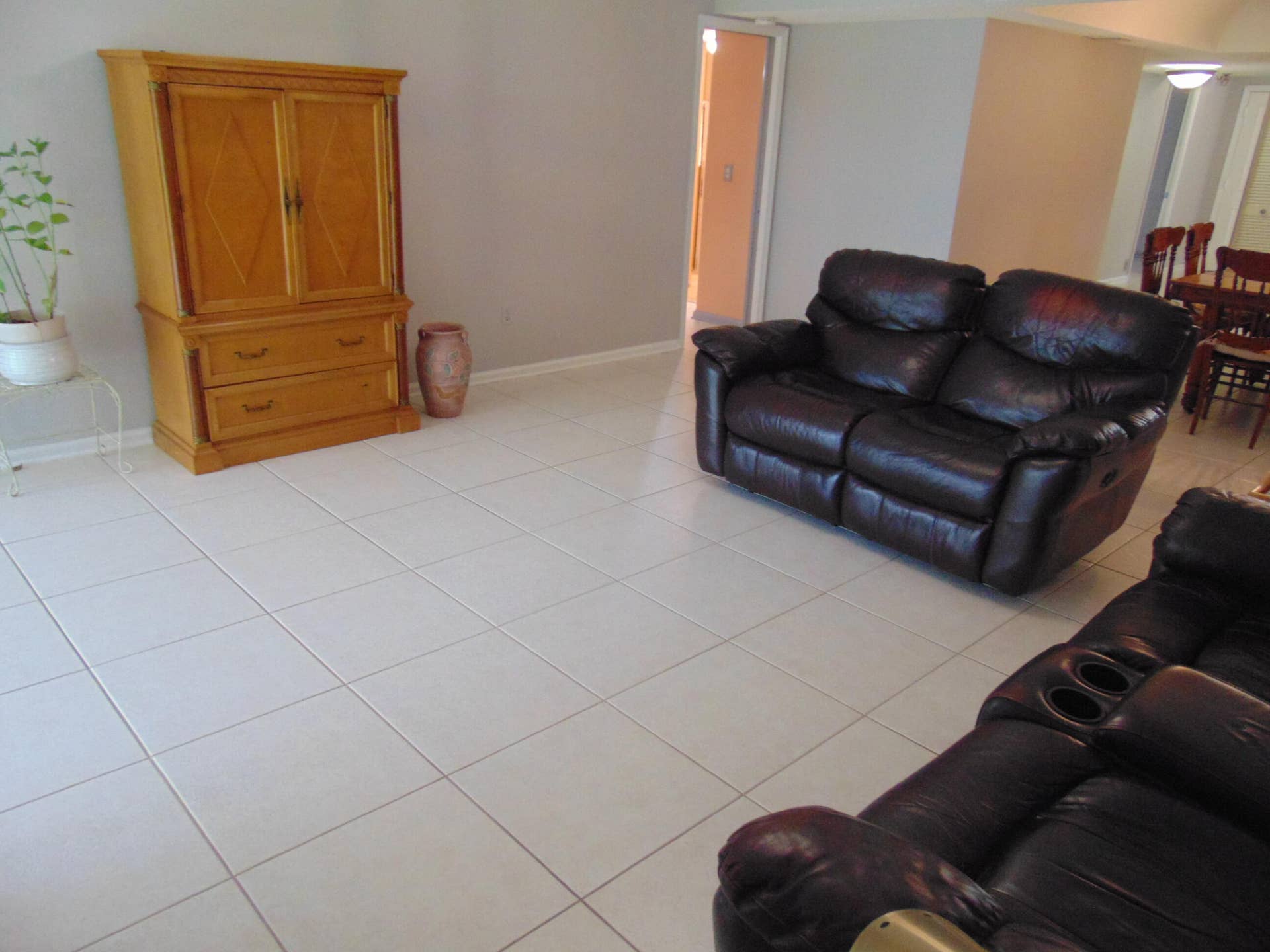9220 SW 14th Street, #3103, Boca Raton, FL 33428 LIVING ROOM