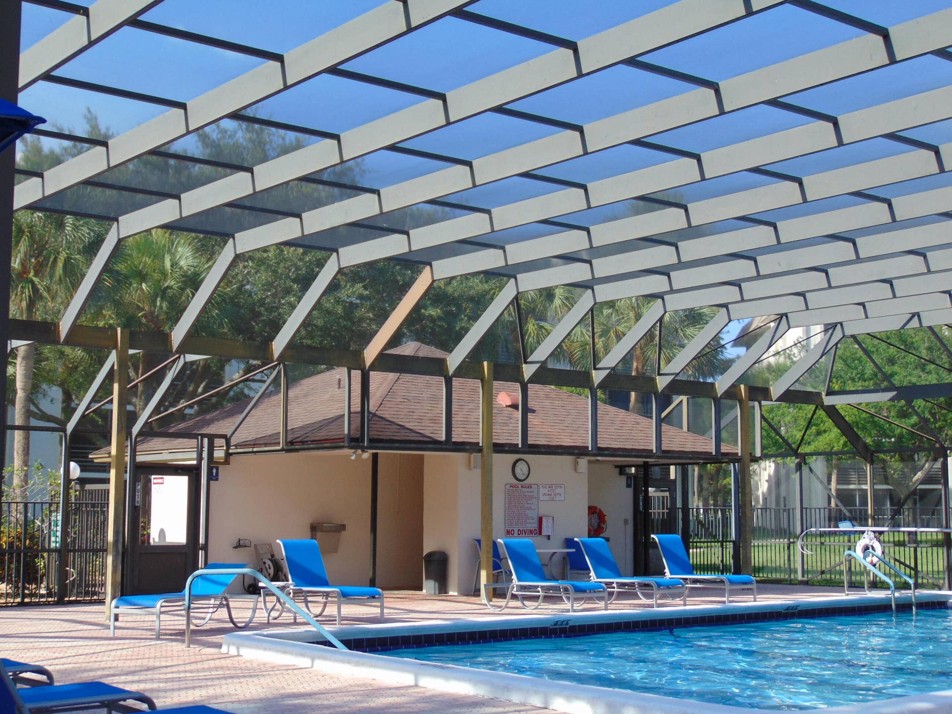 9220 SW 14th Street, #3103, Boca Raton, FL 33428 SCREENED POOL WITH SPA IS RIGHT OUT THE BACK OF THE FLORIDA ROOM