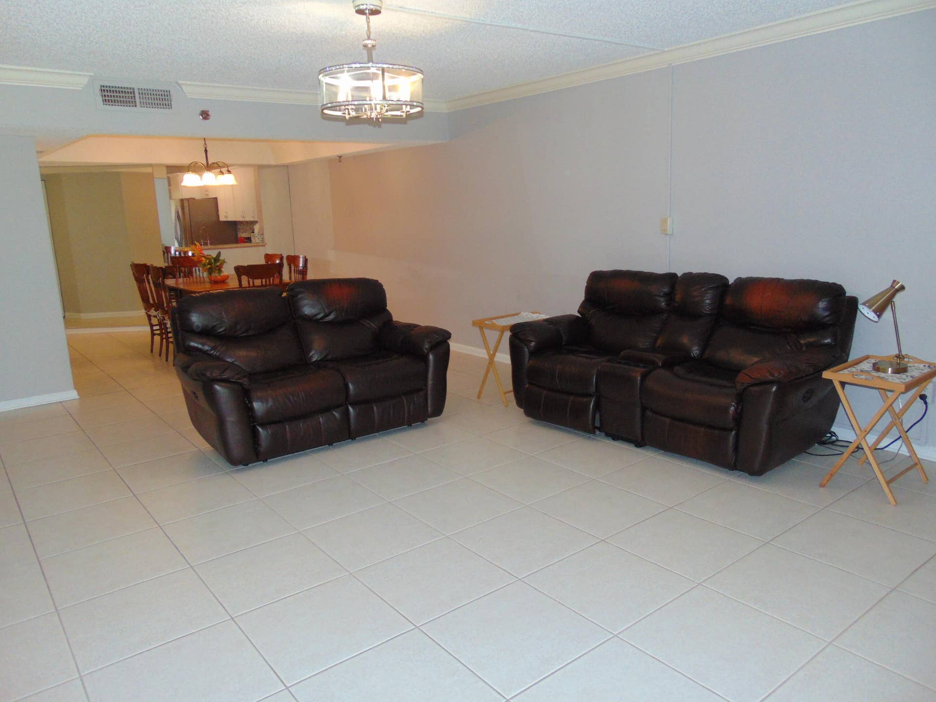9220 SW 14th Street, #3103, Boca Raton, FL 33428 SPACIOUS LIVING ROOM