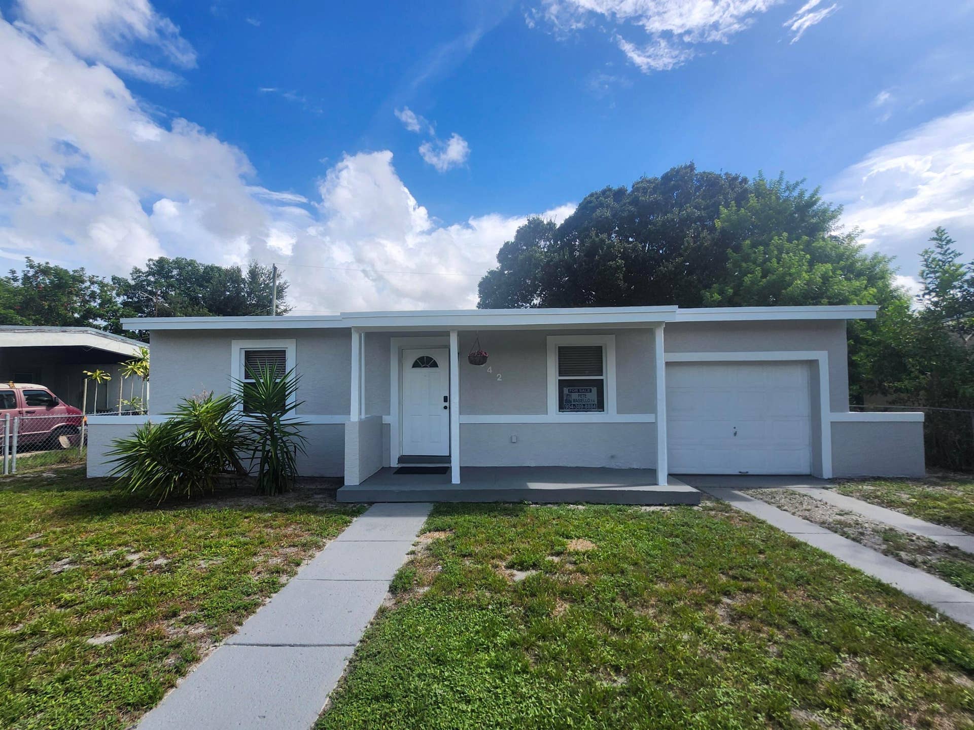 942 NW 12th Street, Fort Lauderdale, FL 33311 1000040381
