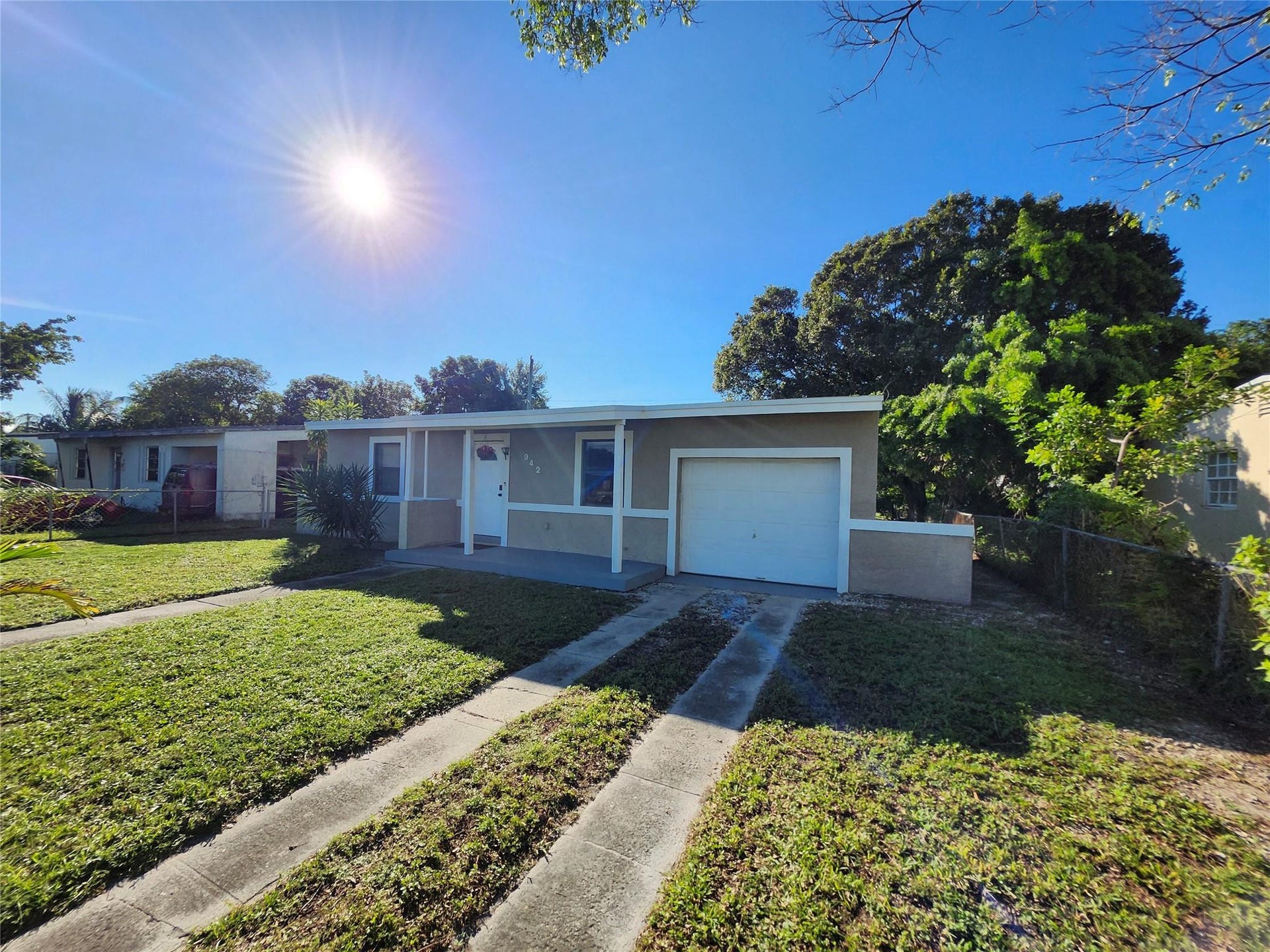 942 NW 12th Street, Fort Lauderdale, FL 33311 Photo 1