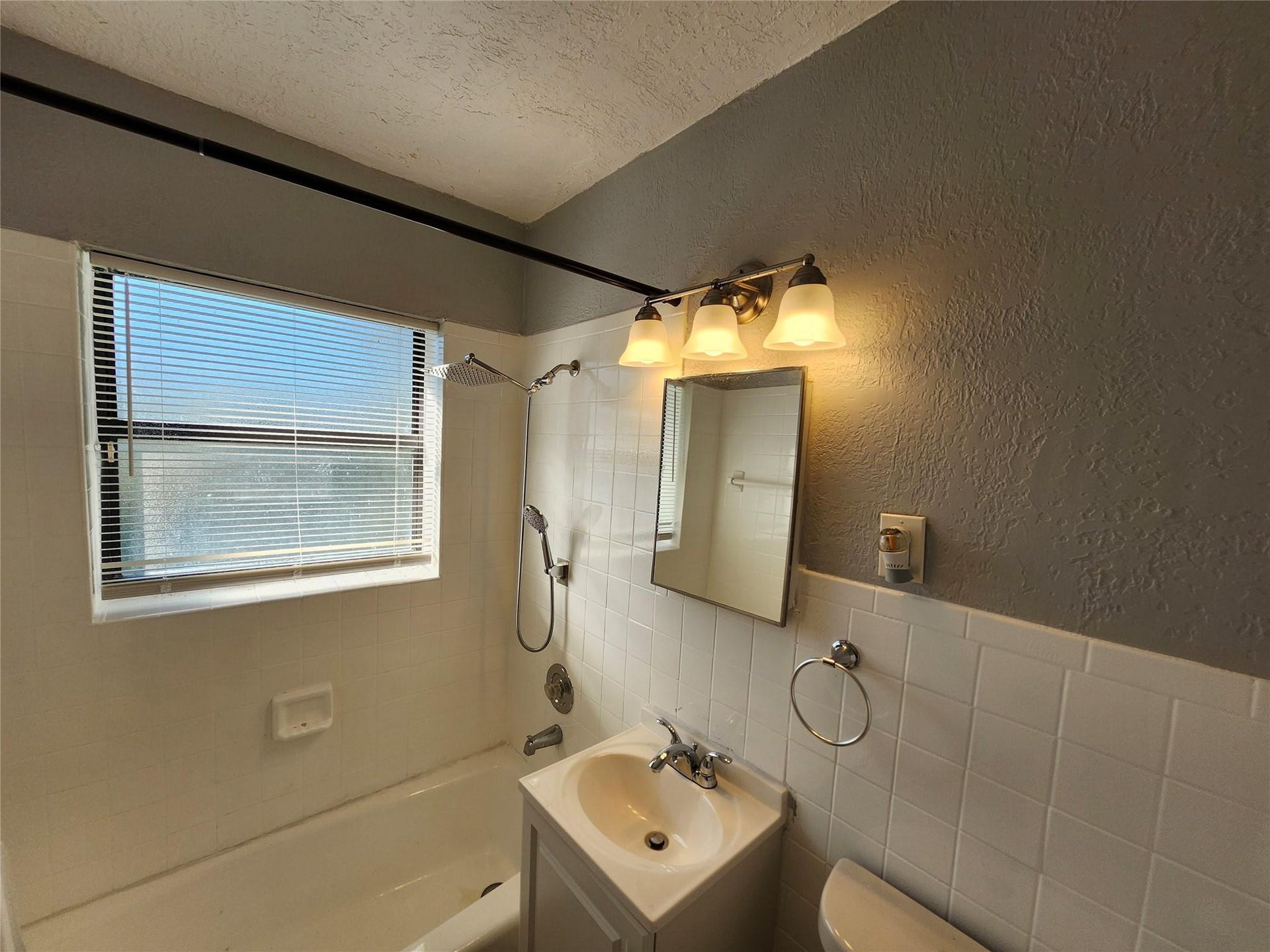 942 NW 12th Street, Fort Lauderdale, FL 33311 Photo 14