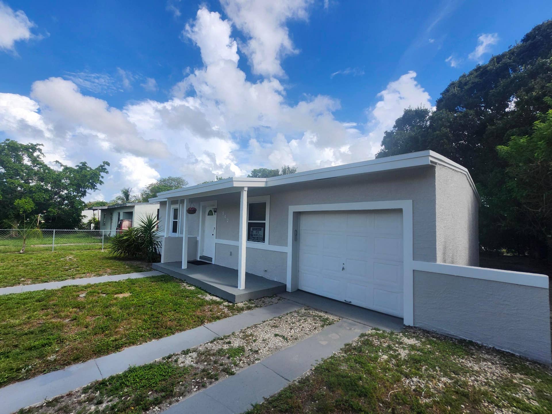 942 NW 12th Street, Fort Lauderdale, FL 33311 1000040383