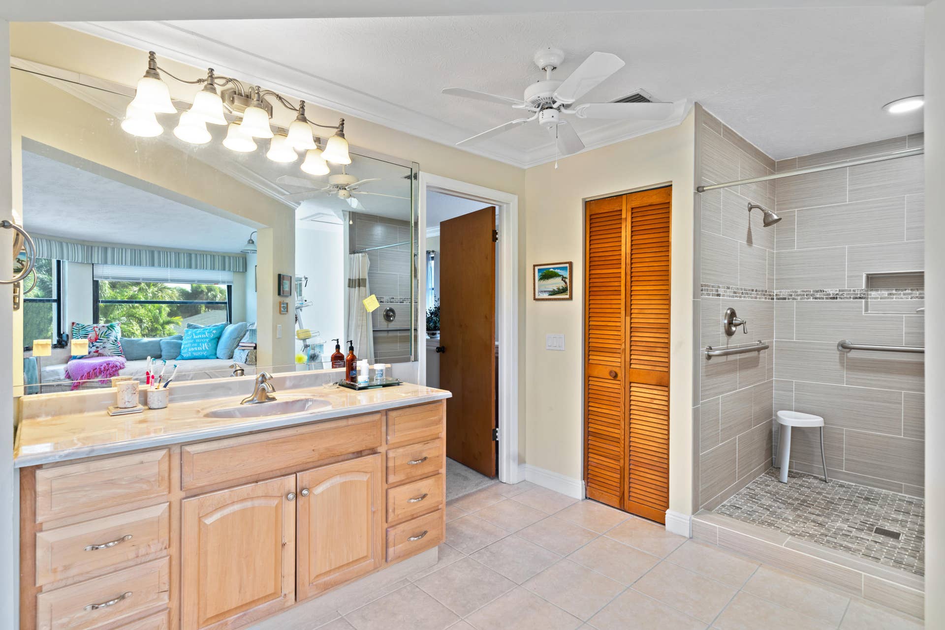 UNIT #1 BATH