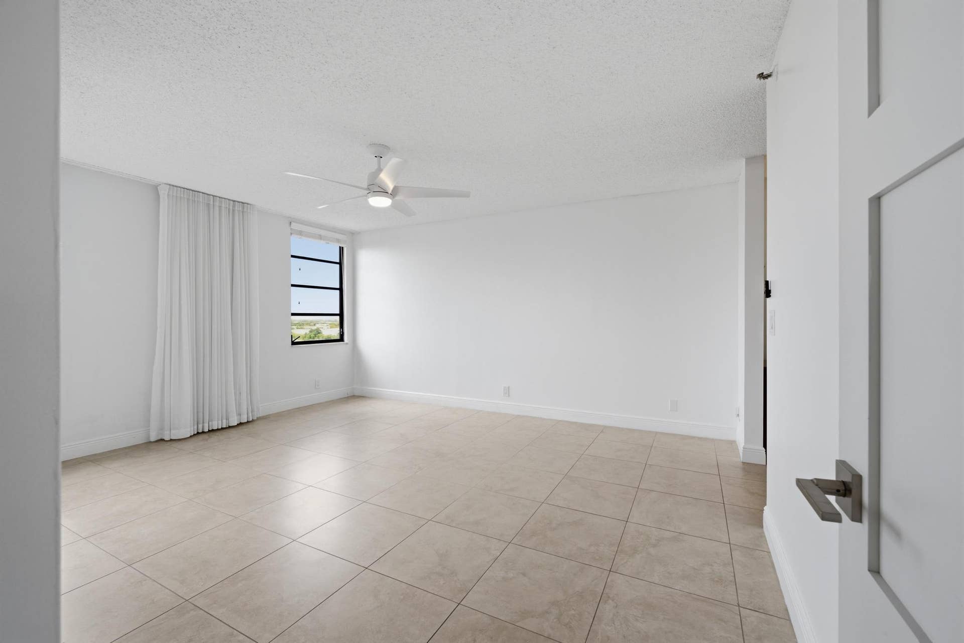 2215 Cypress Island Drive, #906, Pompano Beach, FL 33069 DSC09099