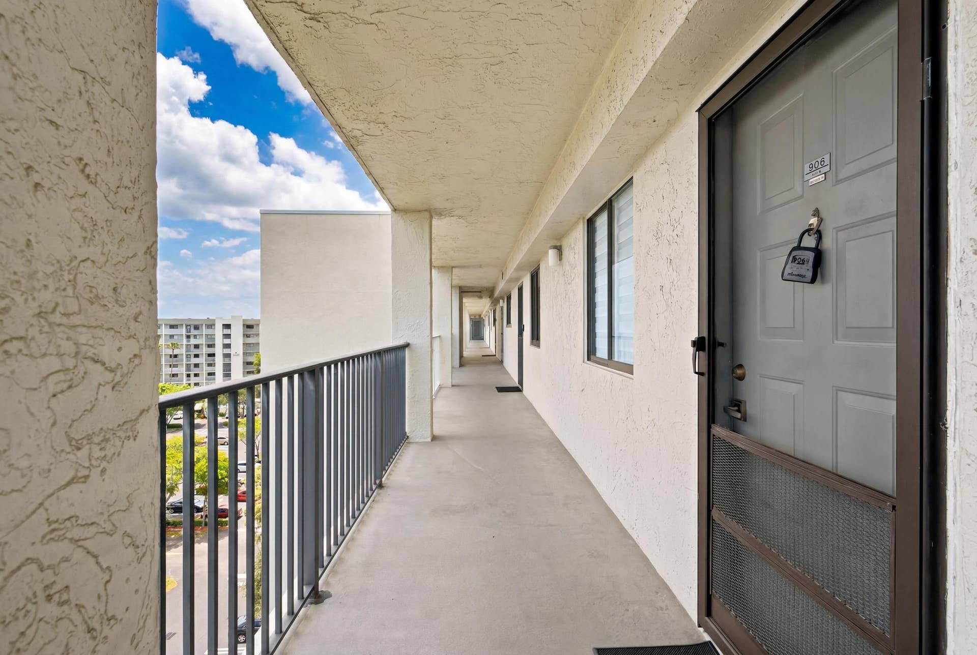 2215 Cypress Island Drive, #906, Pompano Beach, FL 33069 DSC09054_reedit_05f91357-2