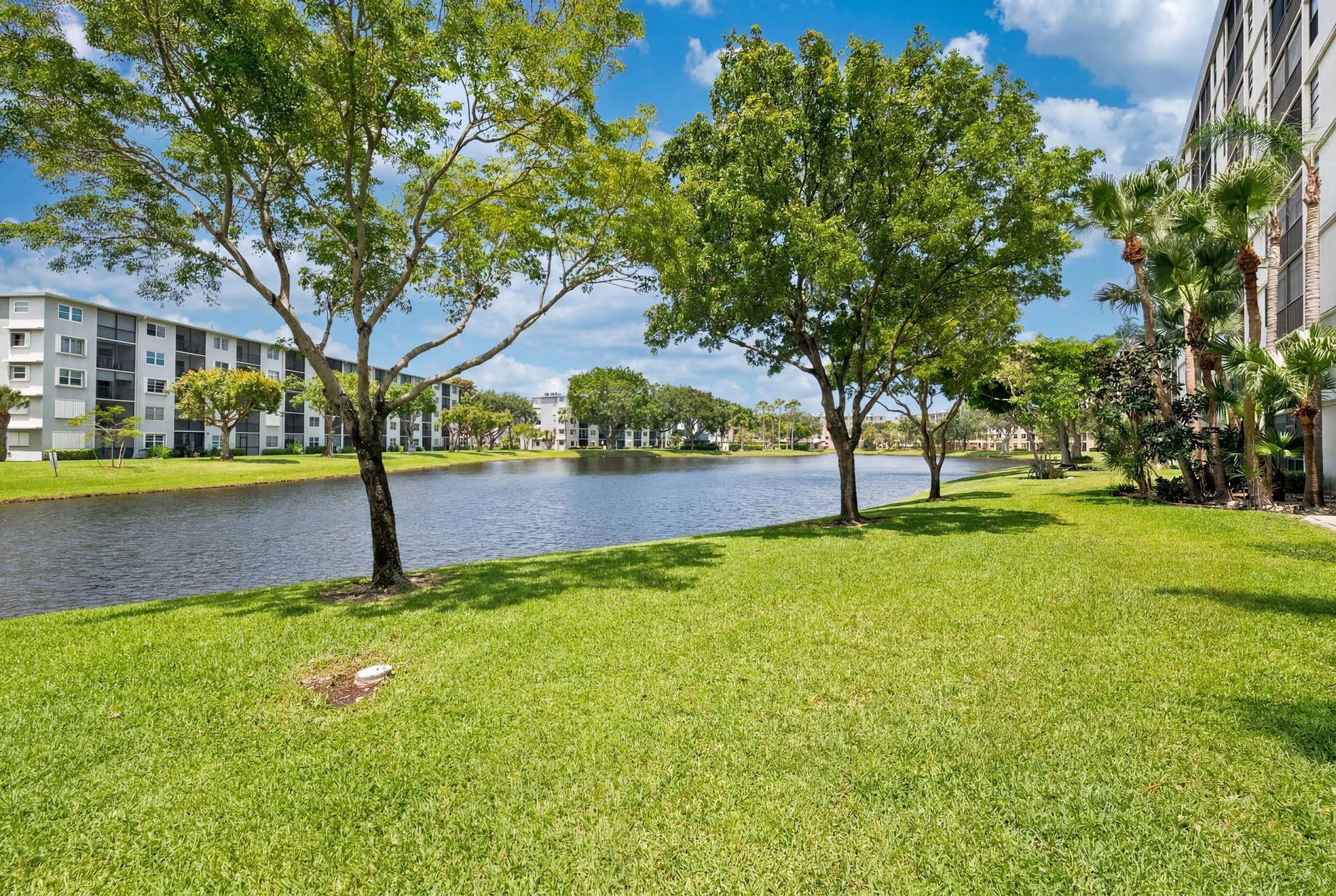 2215 Cypress Island Drive, #906, Pompano Beach, FL 33069 DSC09123_reedit_00d88f1a-2