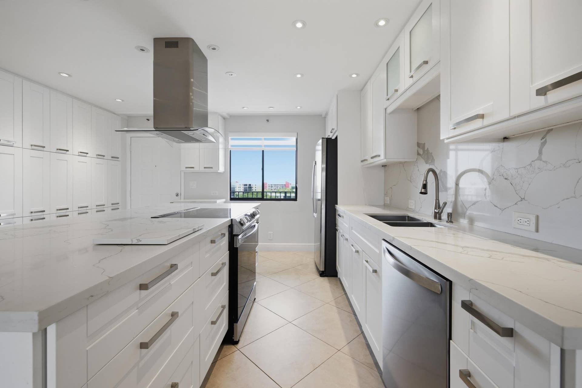 2215 Cypress Island Drive, #906, Pompano Beach, FL 33069 DSC09084