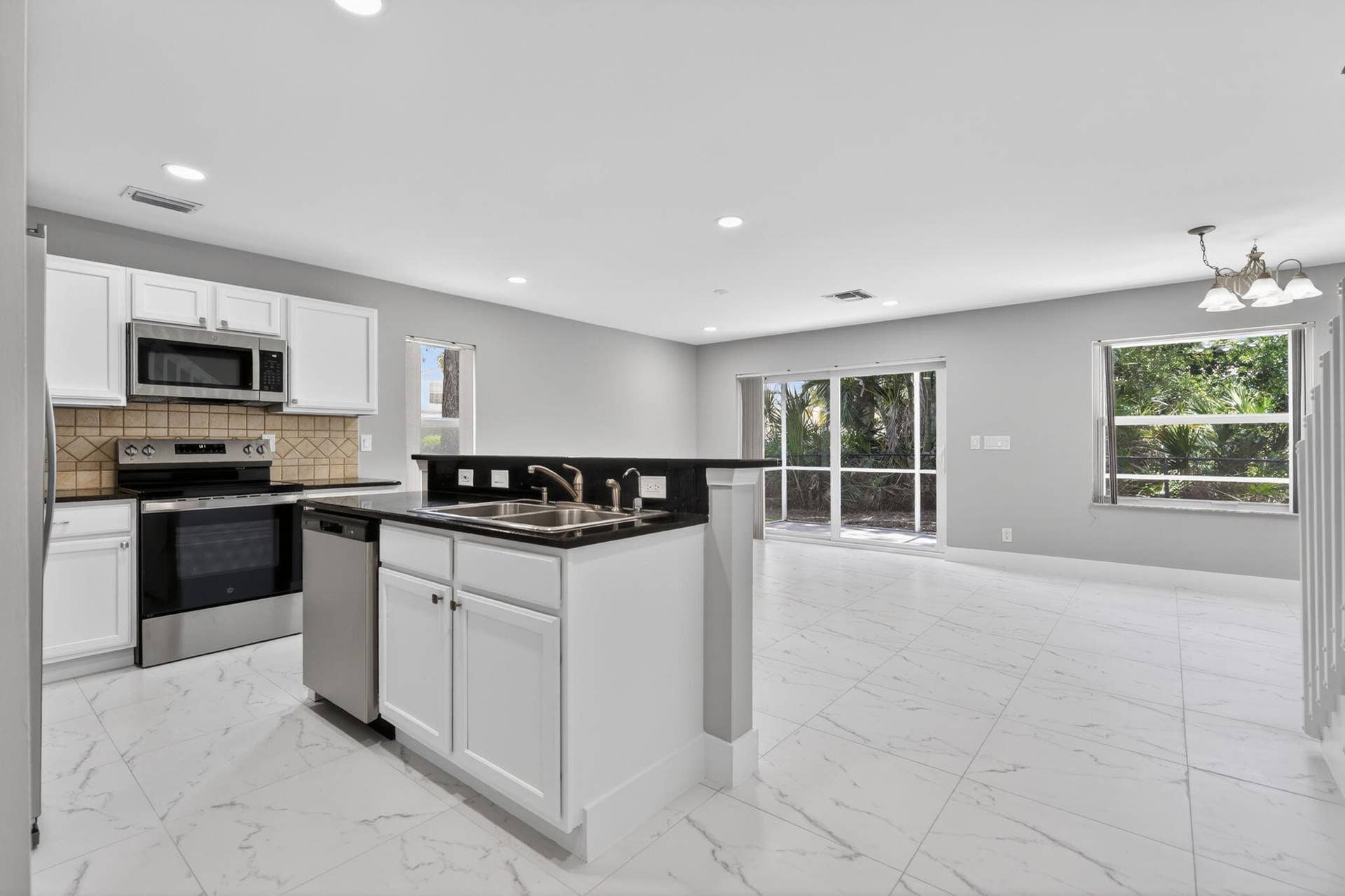 106 Fox Meadow Run, Jupiter, FL 33458 Kitchen
