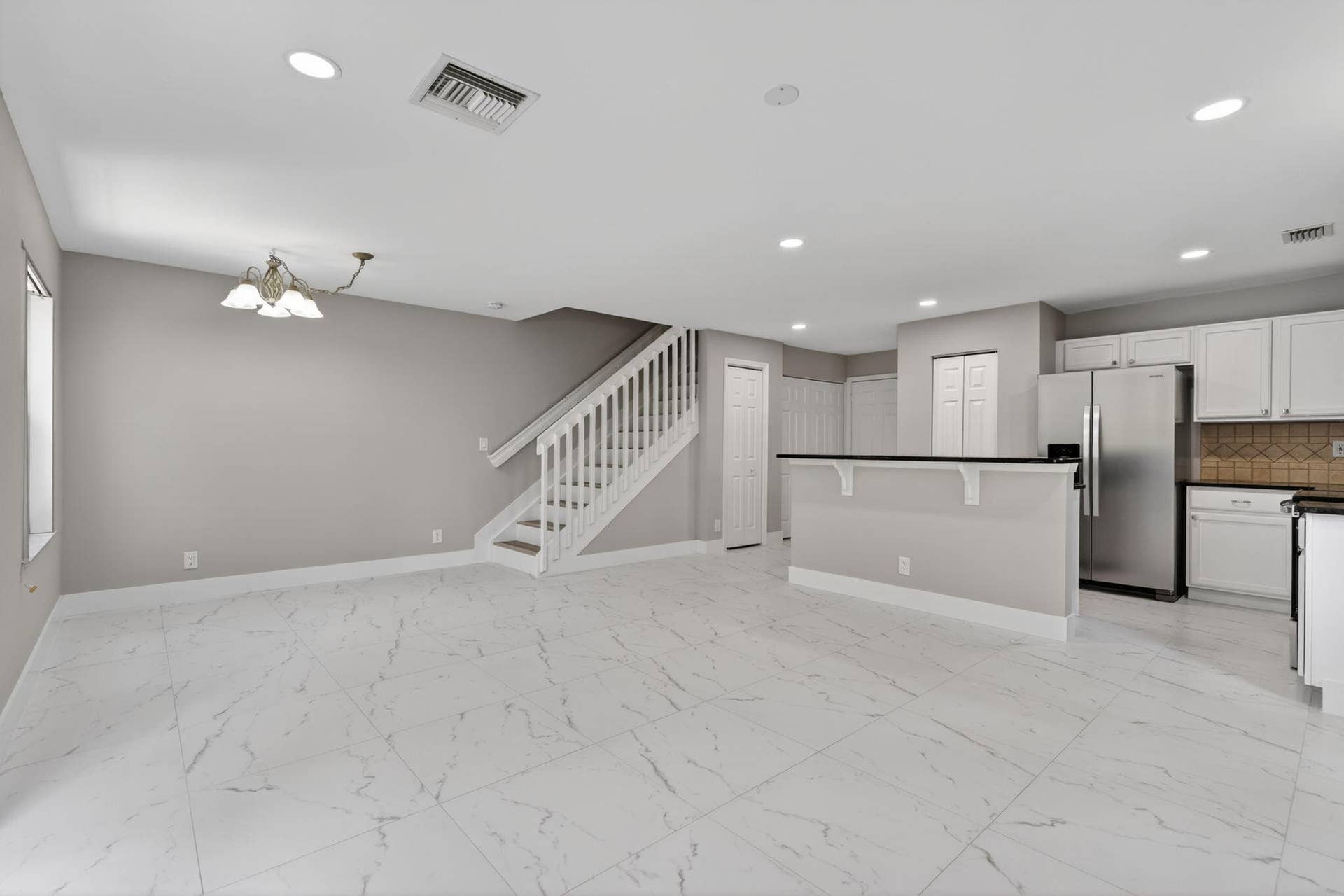106 Fox Meadow Run, Jupiter, FL 33458 Family/Dinning