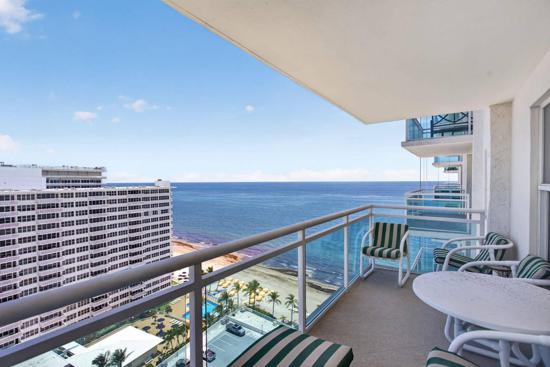 Beautiful Ocean View from Balcony!