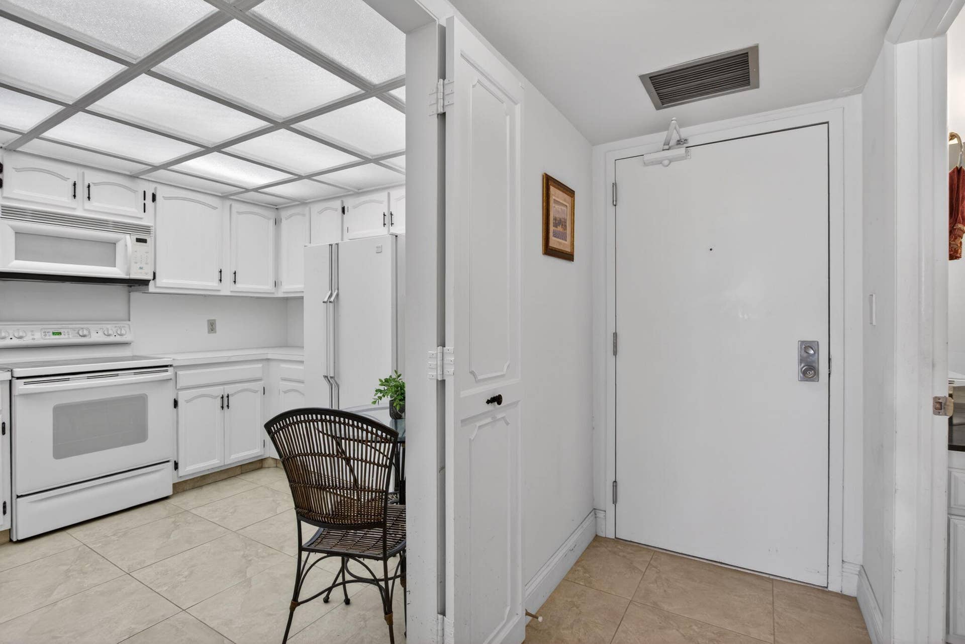 Unit Entryway