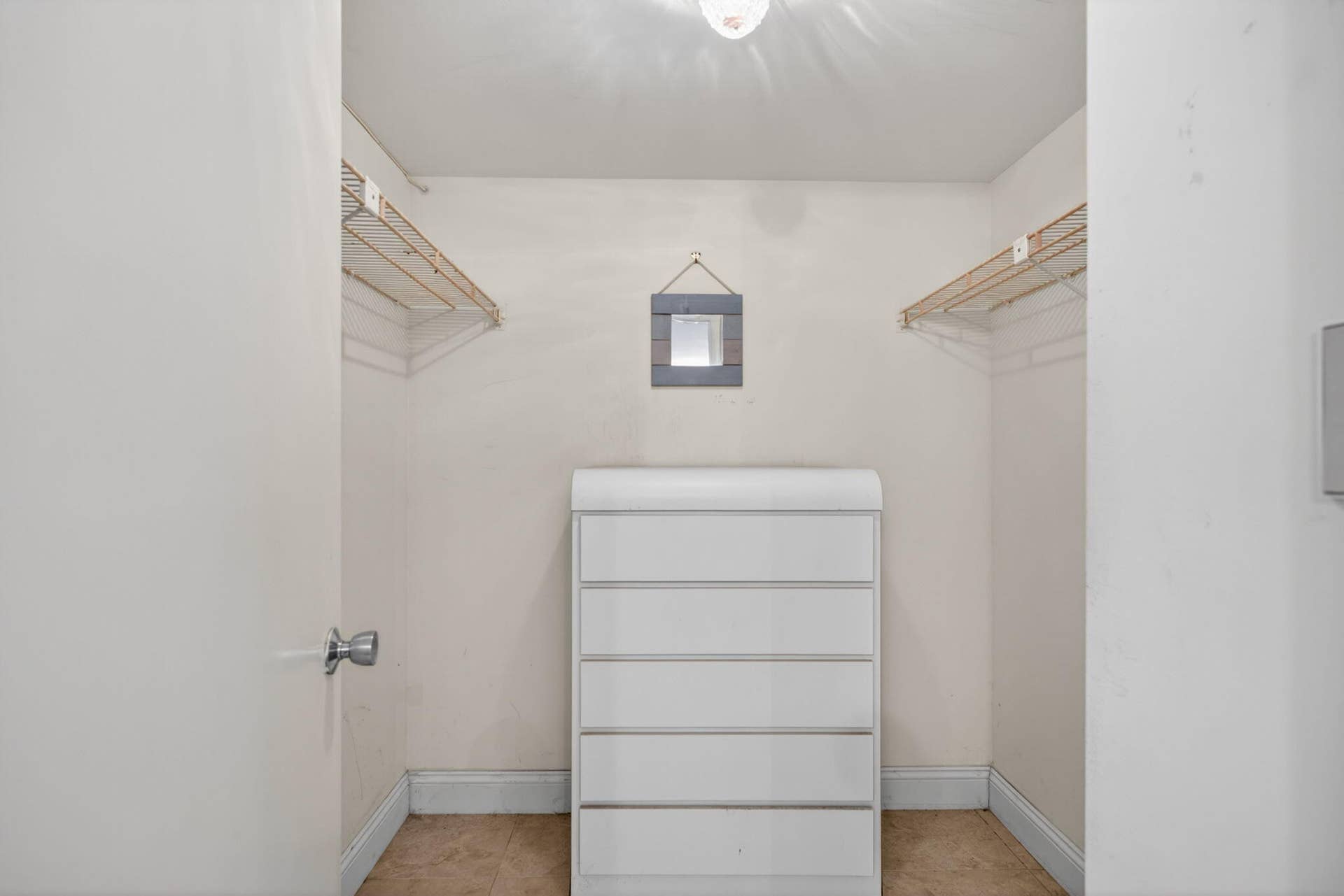 Walk-in Closet