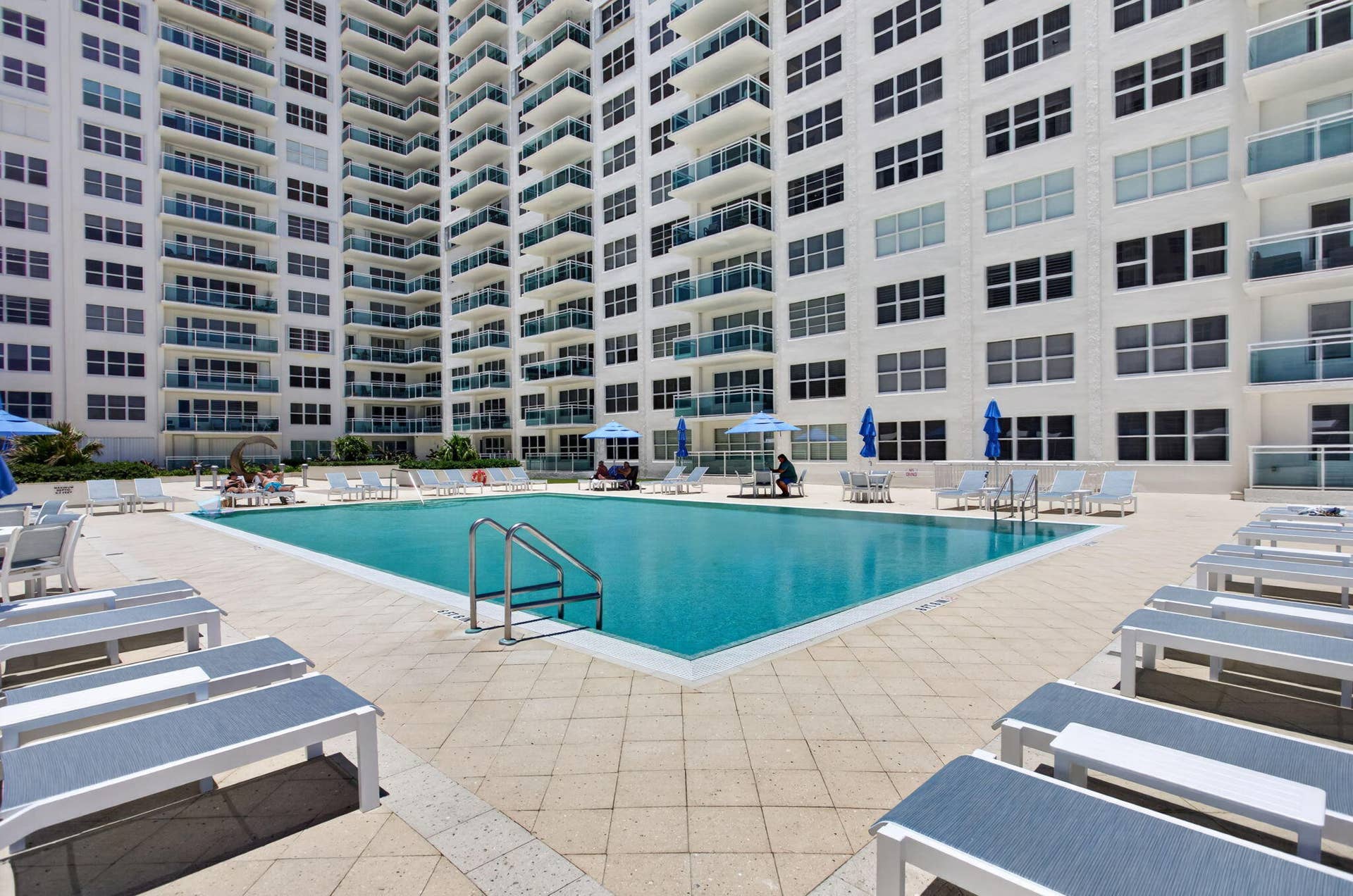 Oceanside Pool!