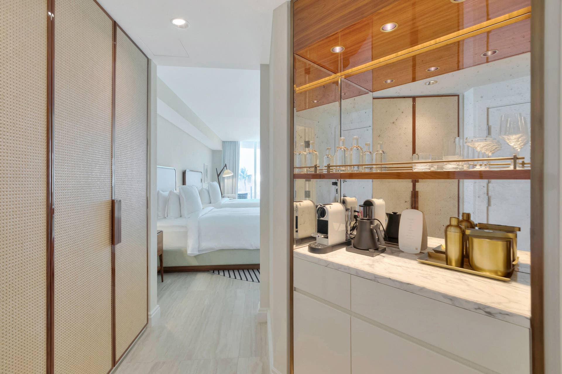 525 N Fort Lauderdale Beach Boulevard, #602, Fort Lauderdale, FL 33304 42__g6i3884